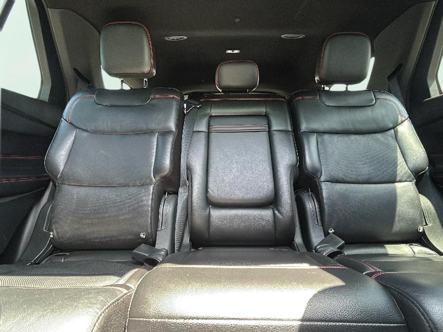 Ford Explorer 3.0 PHEV AWD ST-Line - foto 13