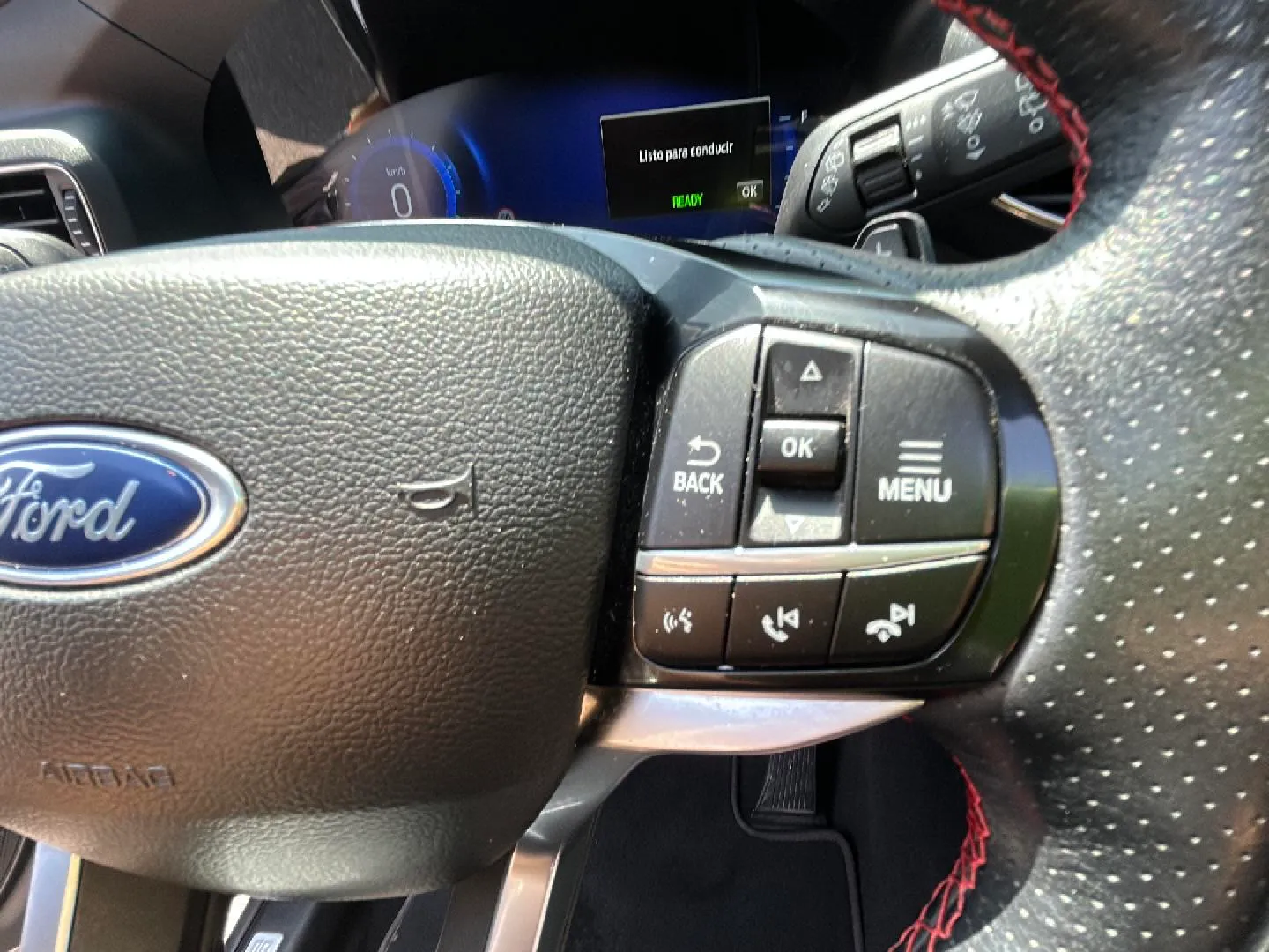 Ford Explorer 3.0 PHEV AWD ST-Line - foto 26