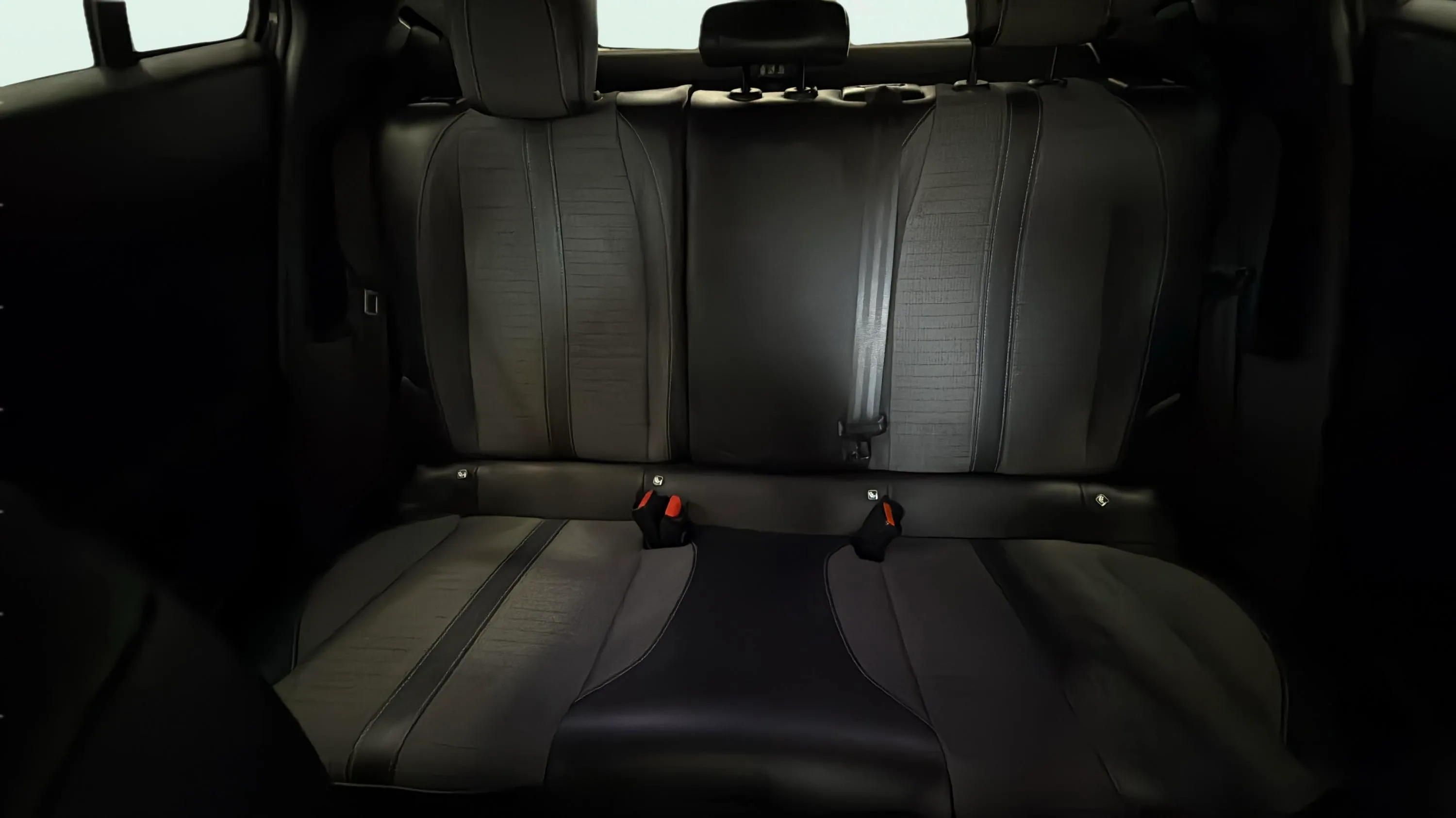 Peugeot 2008 Allure Pack BlueHDi - foto 27