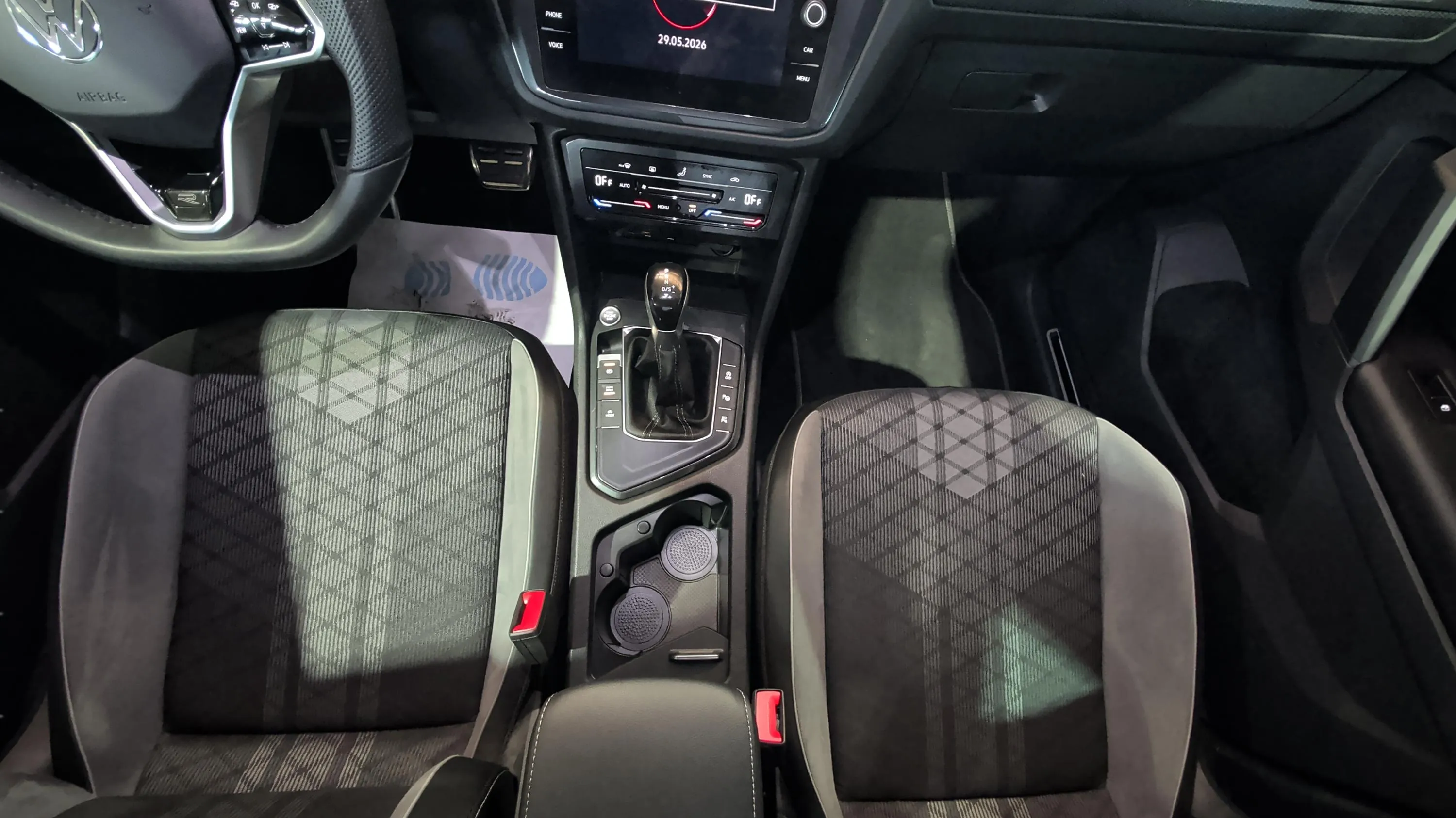 Volkswagen Tiguan R-Line 2.0 TDI DSG - foto 17