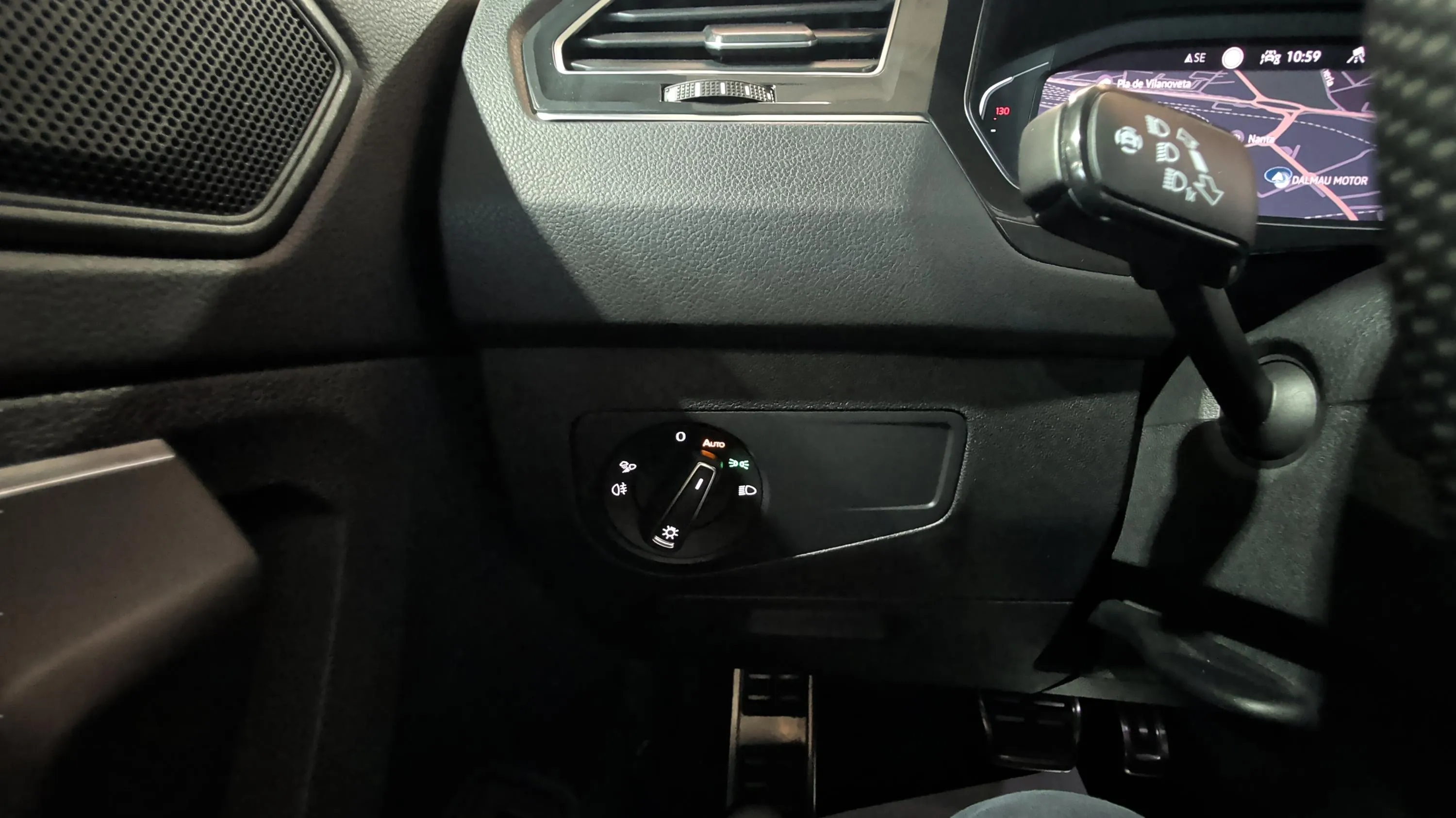 Volkswagen Tiguan R-Line 2.0 TDI DSG - foto 11