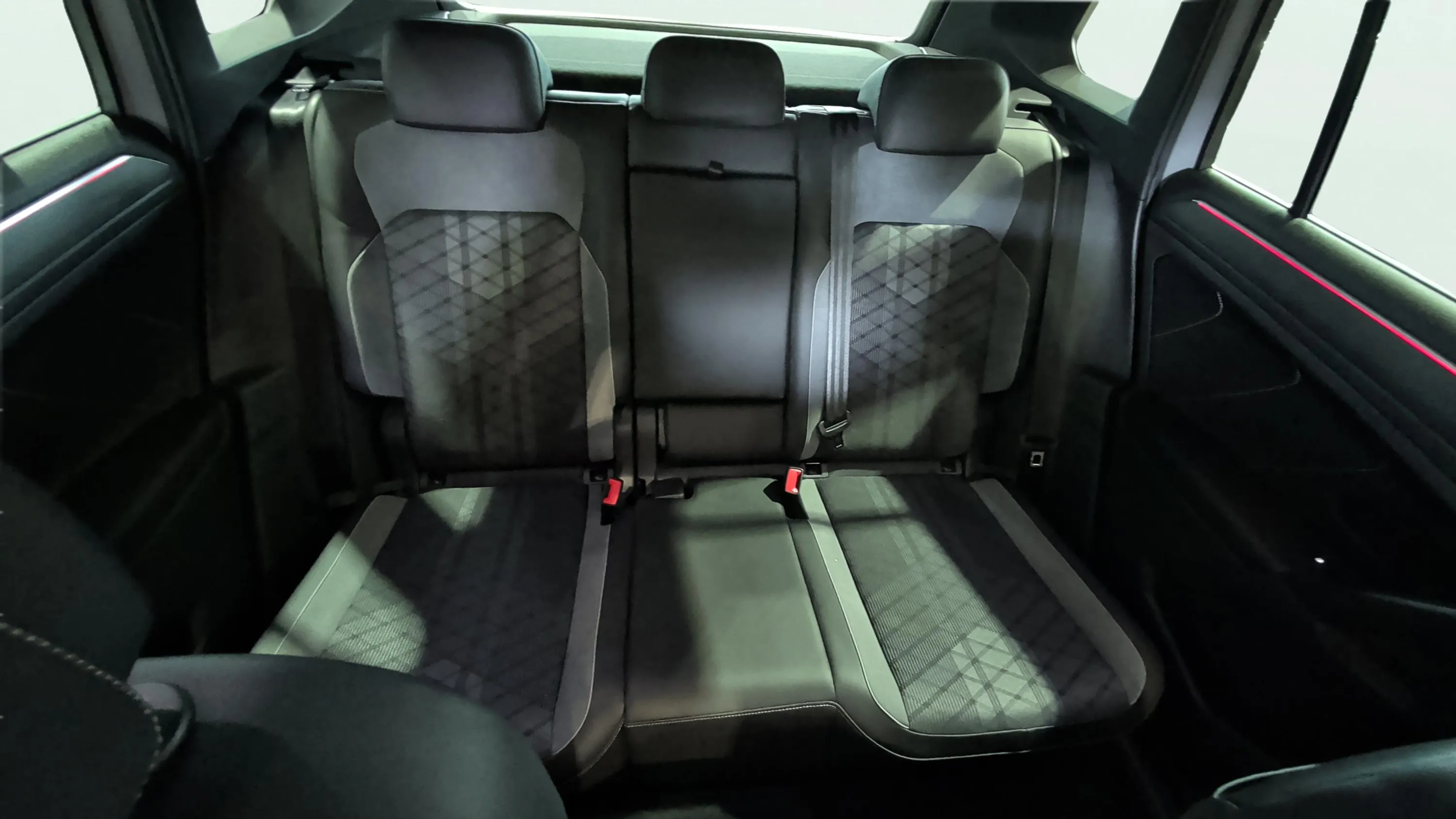 Volkswagen Tiguan R-Line 2.0 TDI DSG - foto 19