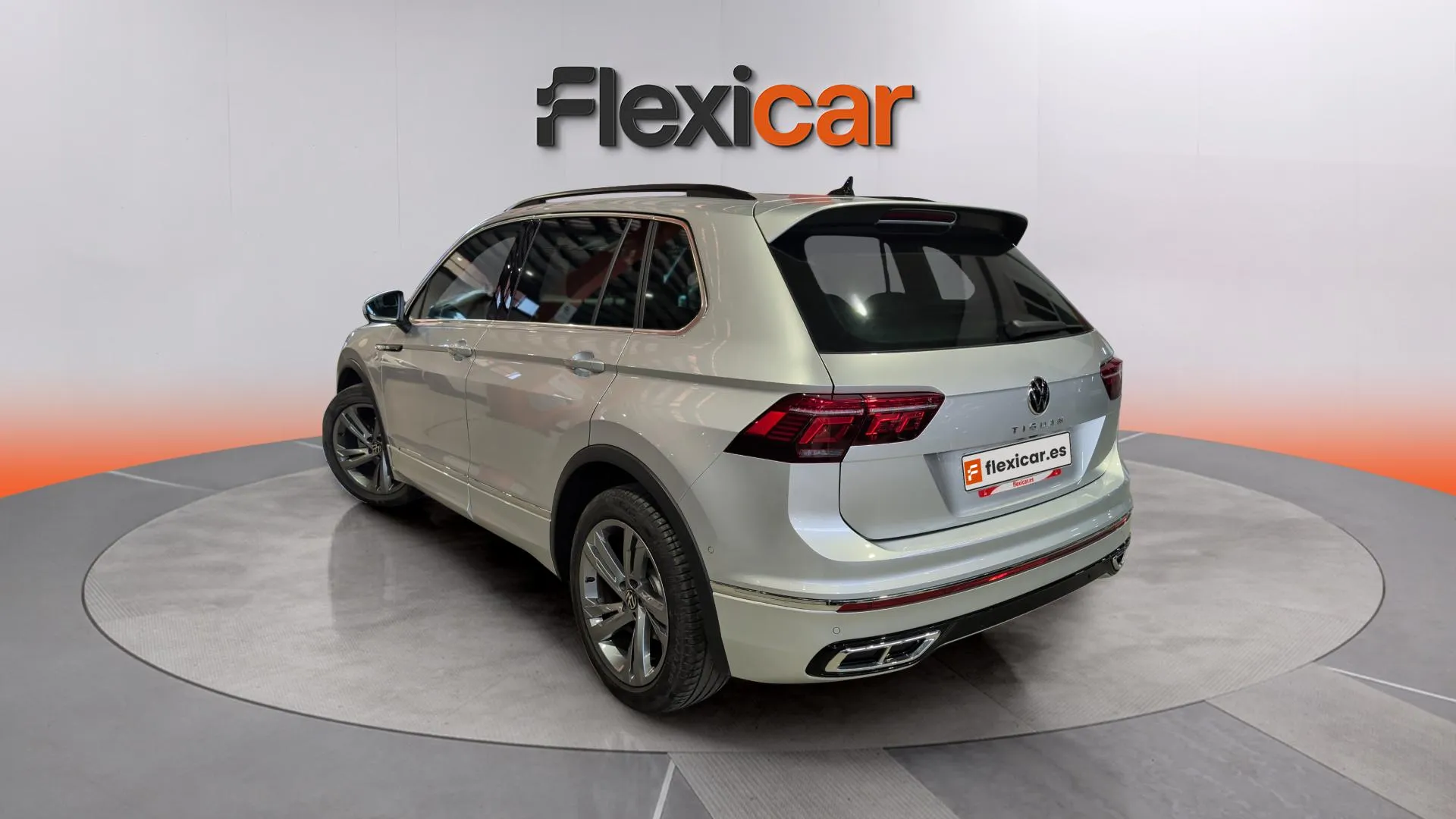 Volkswagen Tiguan R-Line 2.0 TDI DSG - foto 5