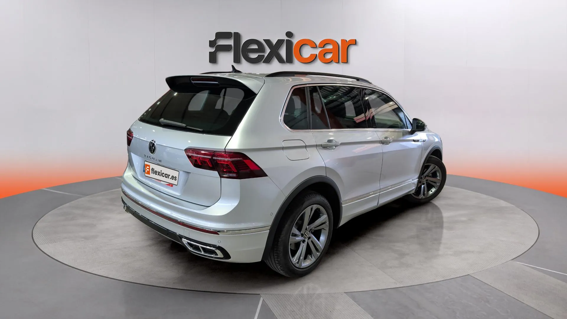 Volkswagen Tiguan R-Line 2.0 TDI DSG - foto 7
