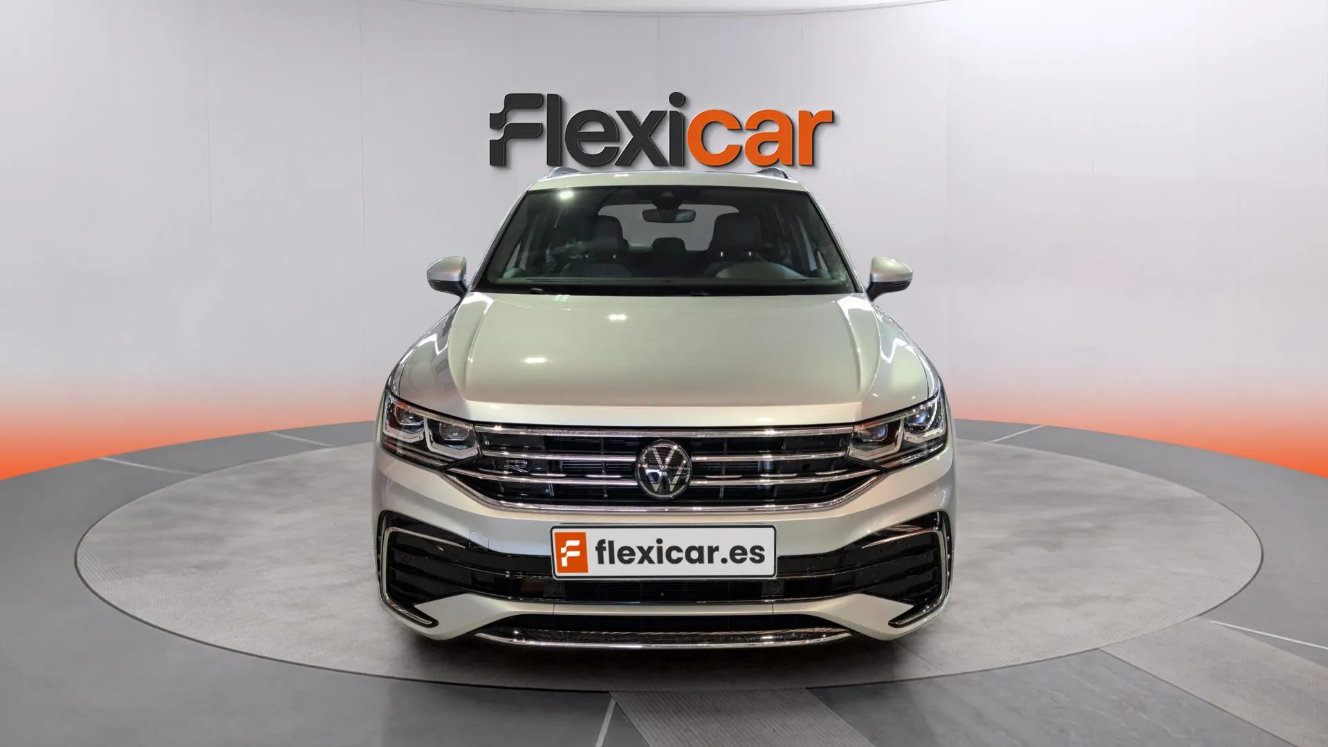 Volkswagen Tiguan R-Line 2.0 TDI DSG - foto 2