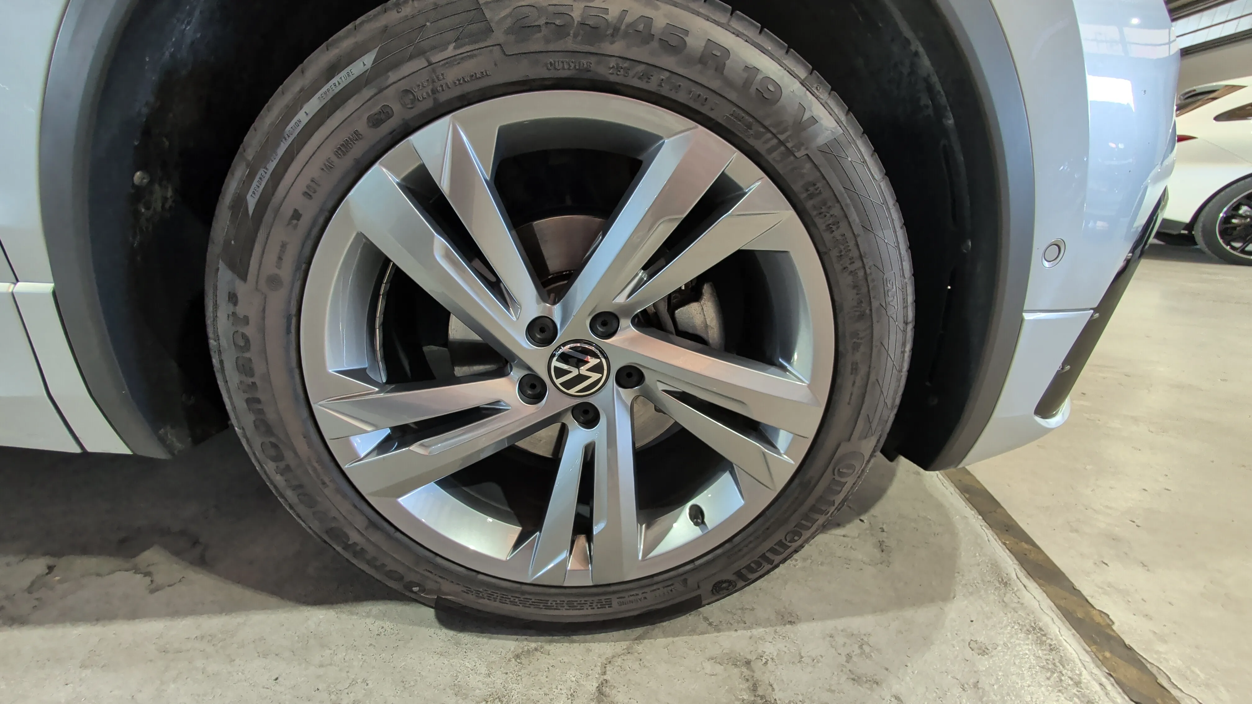Volkswagen Tiguan R-Line 2.0 TDI DSG - foto 27
