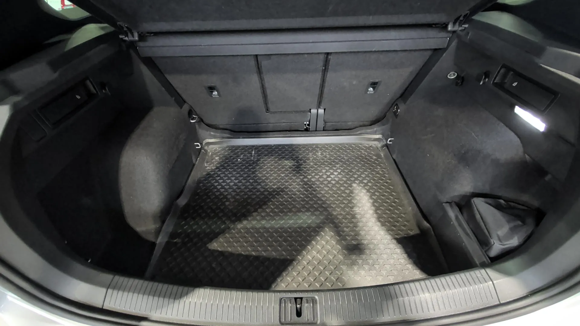 Volkswagen Tiguan R-Line 2.0 TDI DSG - foto 26