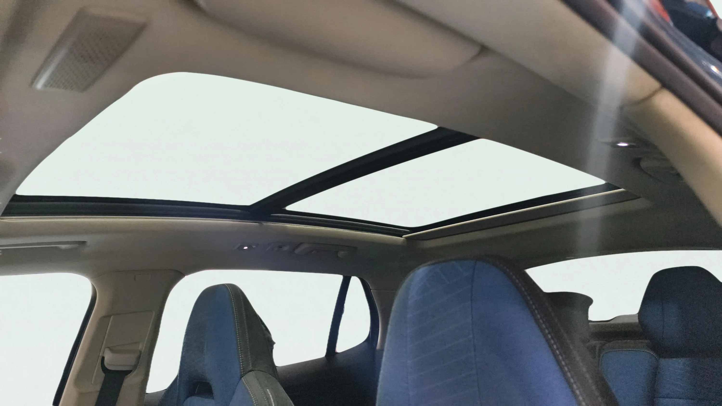 Lynk & Co 01 1.5 PHEV - foto 22