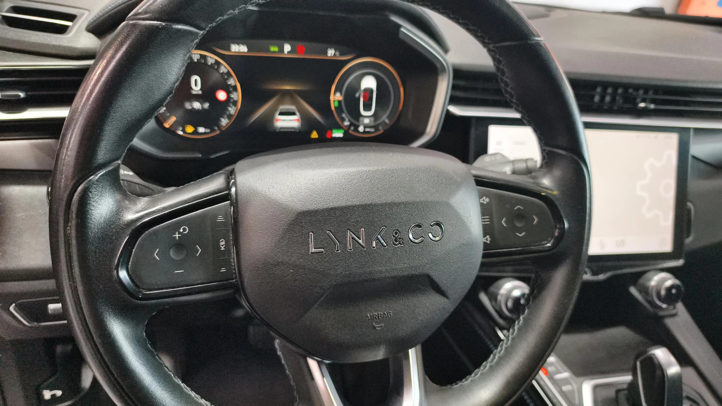 Lynk & Co 01 1.5 PHEV - foto 21