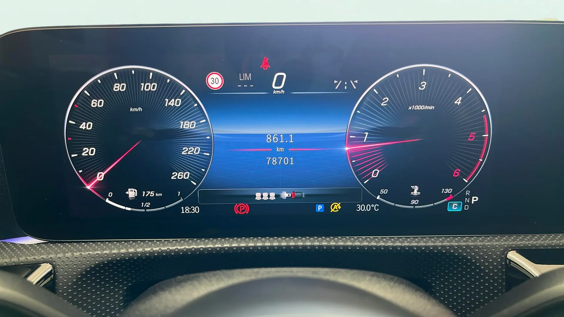 Mercedes-Benz Clase A A 200 d - foto 12