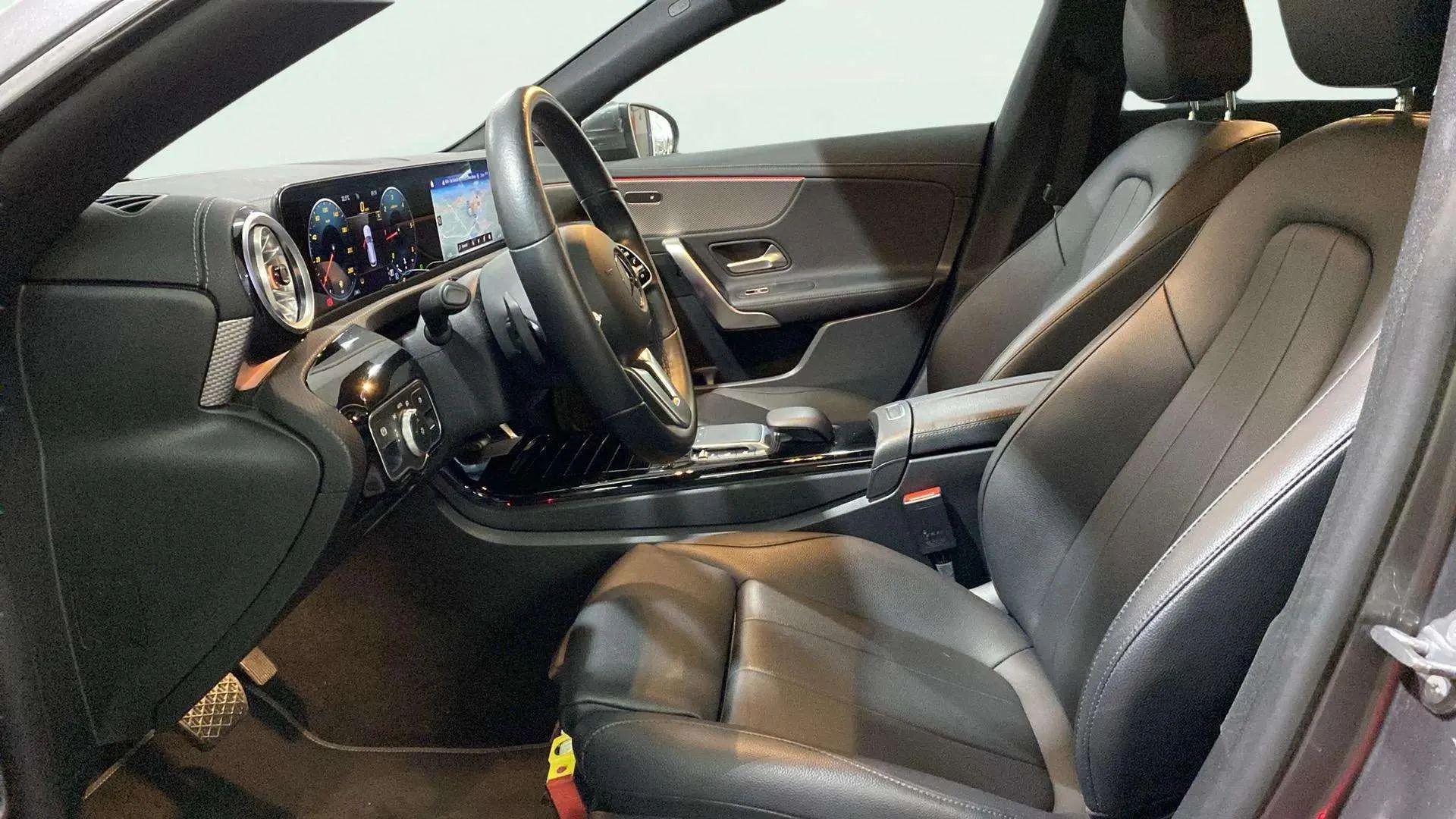 Mercedes-Benz CLA 180 D DCT Shooting Brake - foto 7