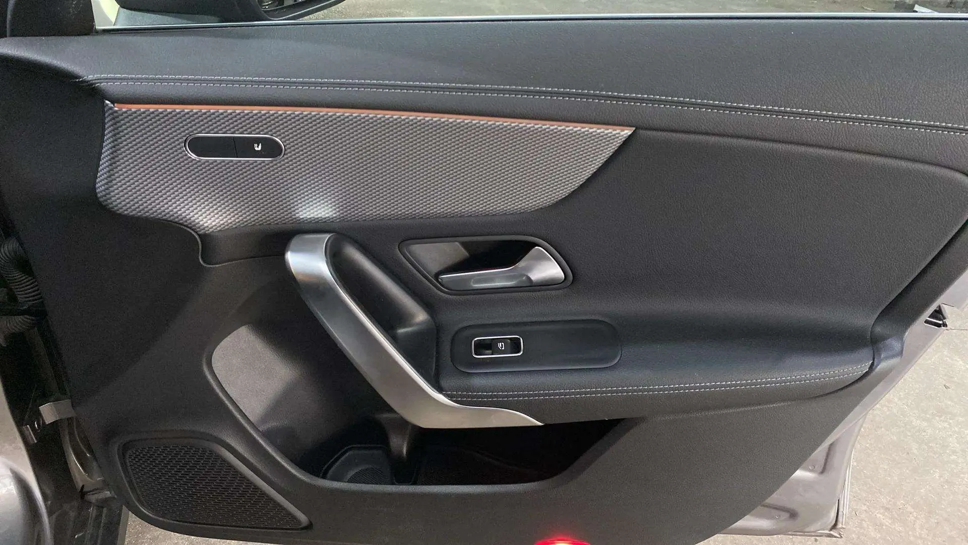 Mercedes-Benz CLA 180 D DCT Shooting Brake - foto 19