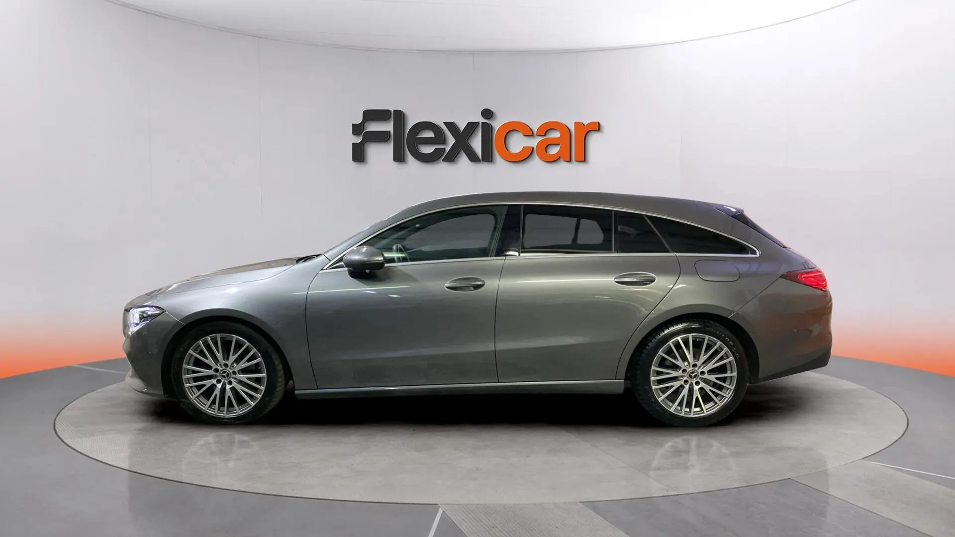 Mercedes-Benz CLA 180 D DCT Shooting Brake - foto 3