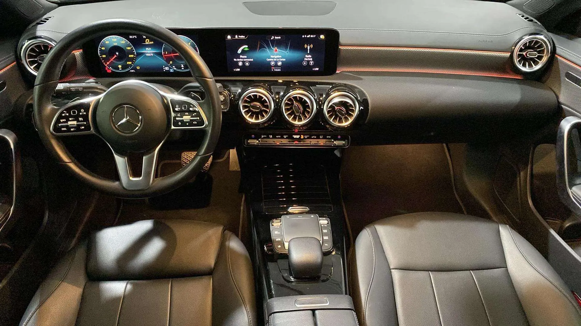 Mercedes-Benz CLA 180 D DCT Shooting Brake - foto 11