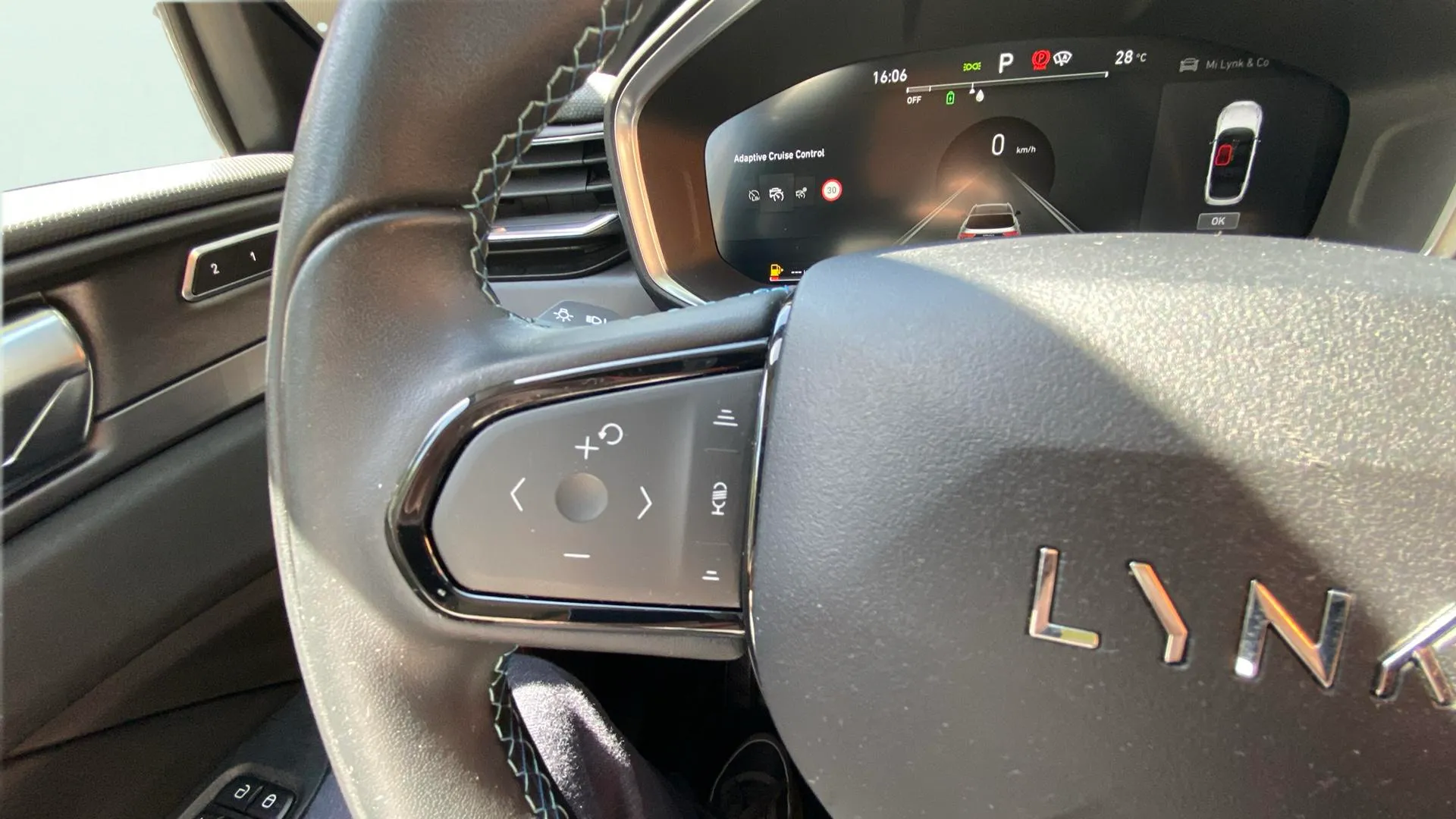 Lynk & Co 01 1.5 PHEV - foto 14