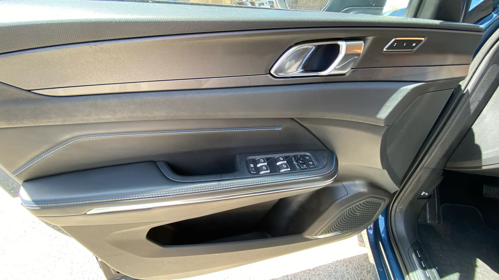 Lynk & Co 01 1.5 PHEV - foto 18