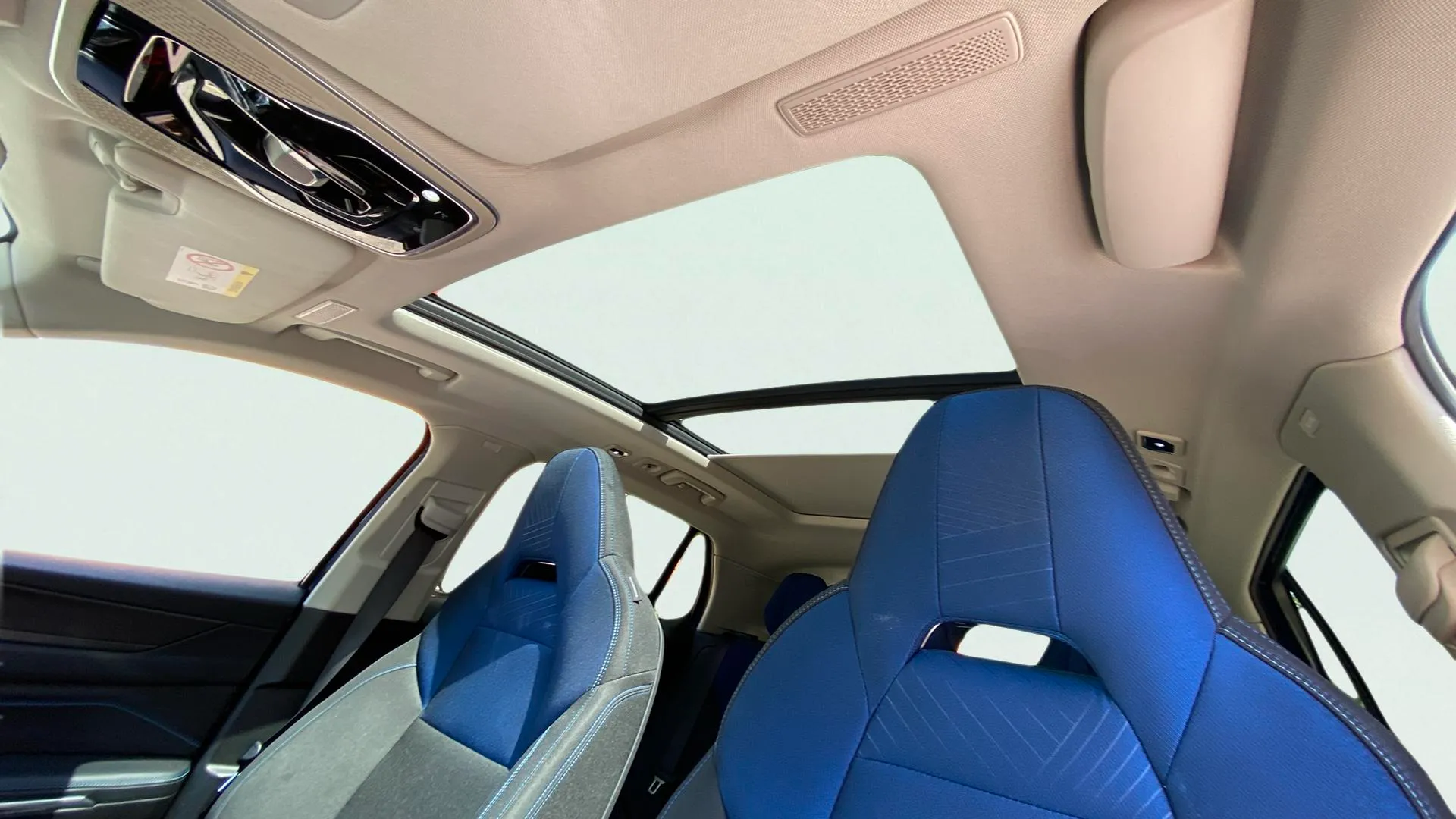 Lynk & Co 01 1.5 PHEV - foto 21