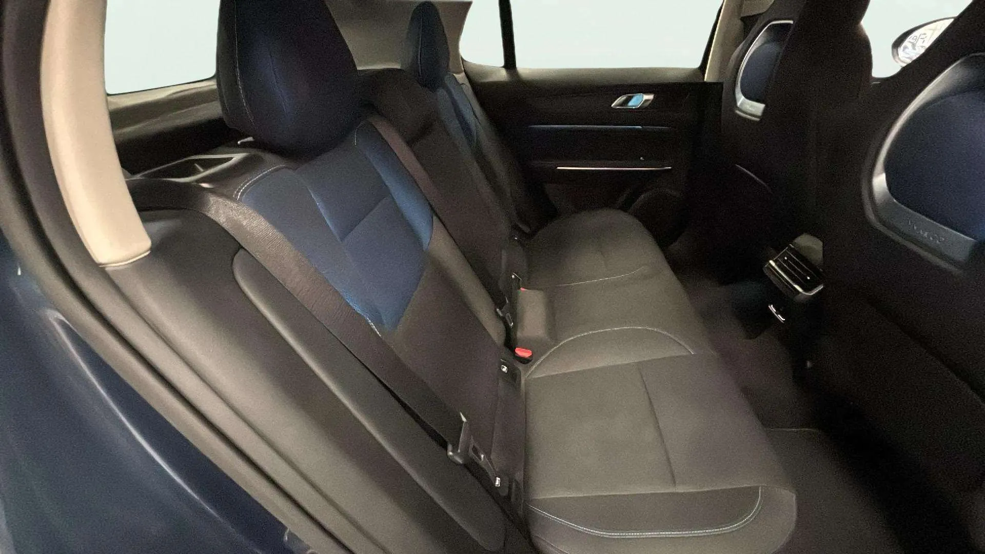 Lynk & Co 01 1.5 PHEV - foto 15