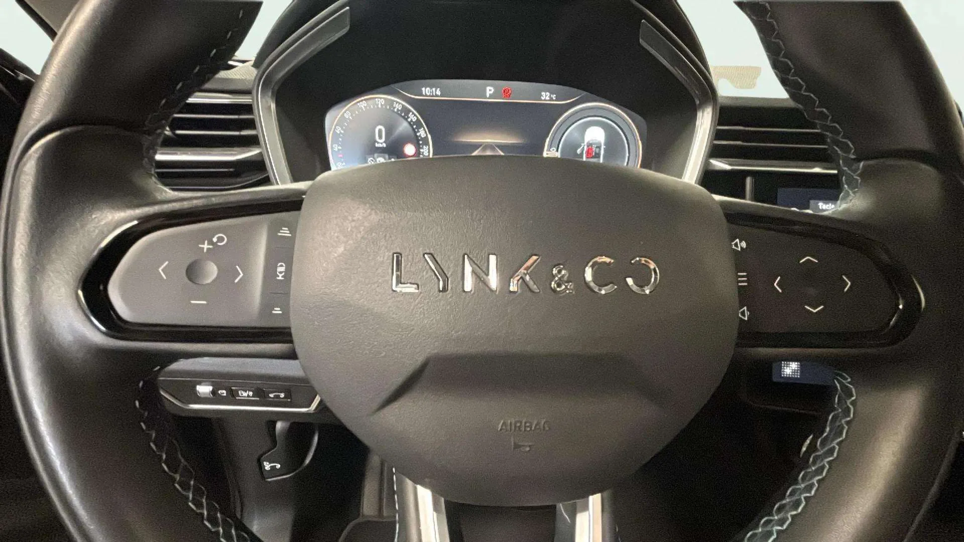 Lynk & Co 01 1.5 PHEV - foto 12