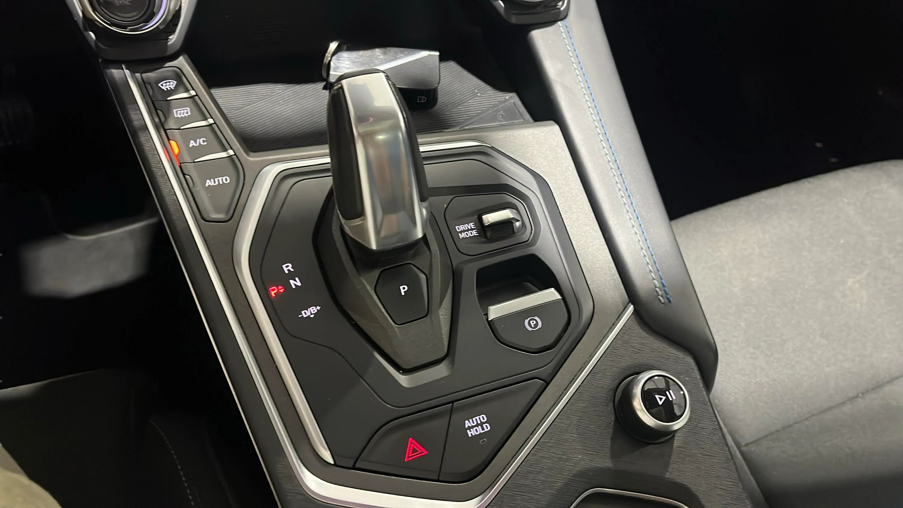 Lynk & Co 01 1.5 PHEV - foto 31