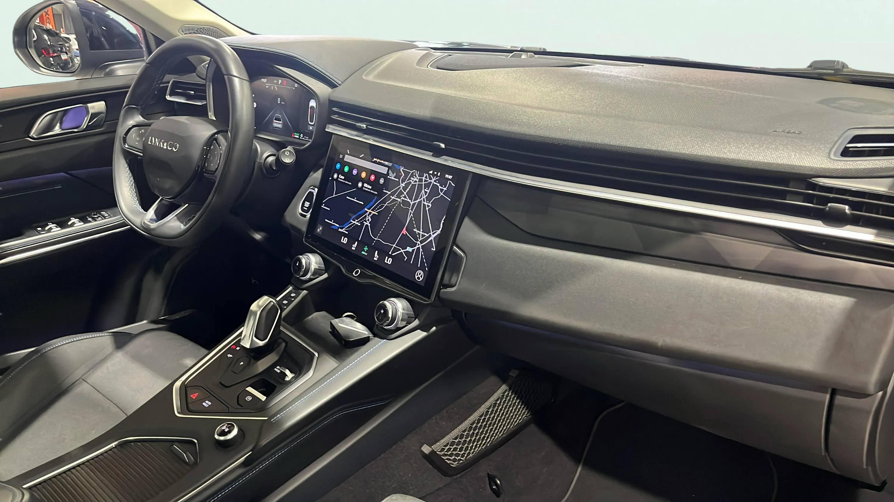 Lynk & Co 01 1.5 PHEV - foto 14