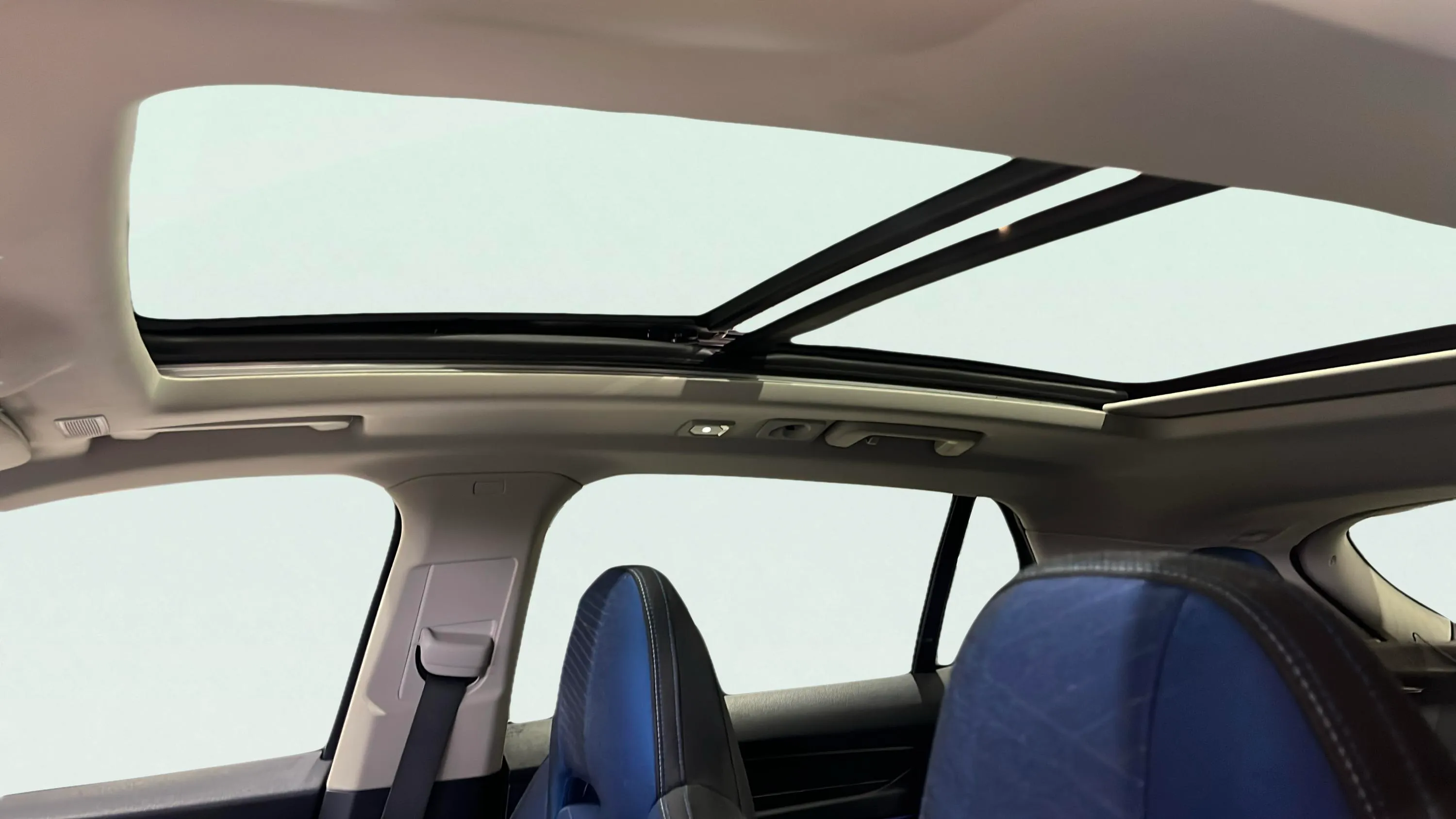 Lynk & Co 01 1.5 PHEV - foto 36