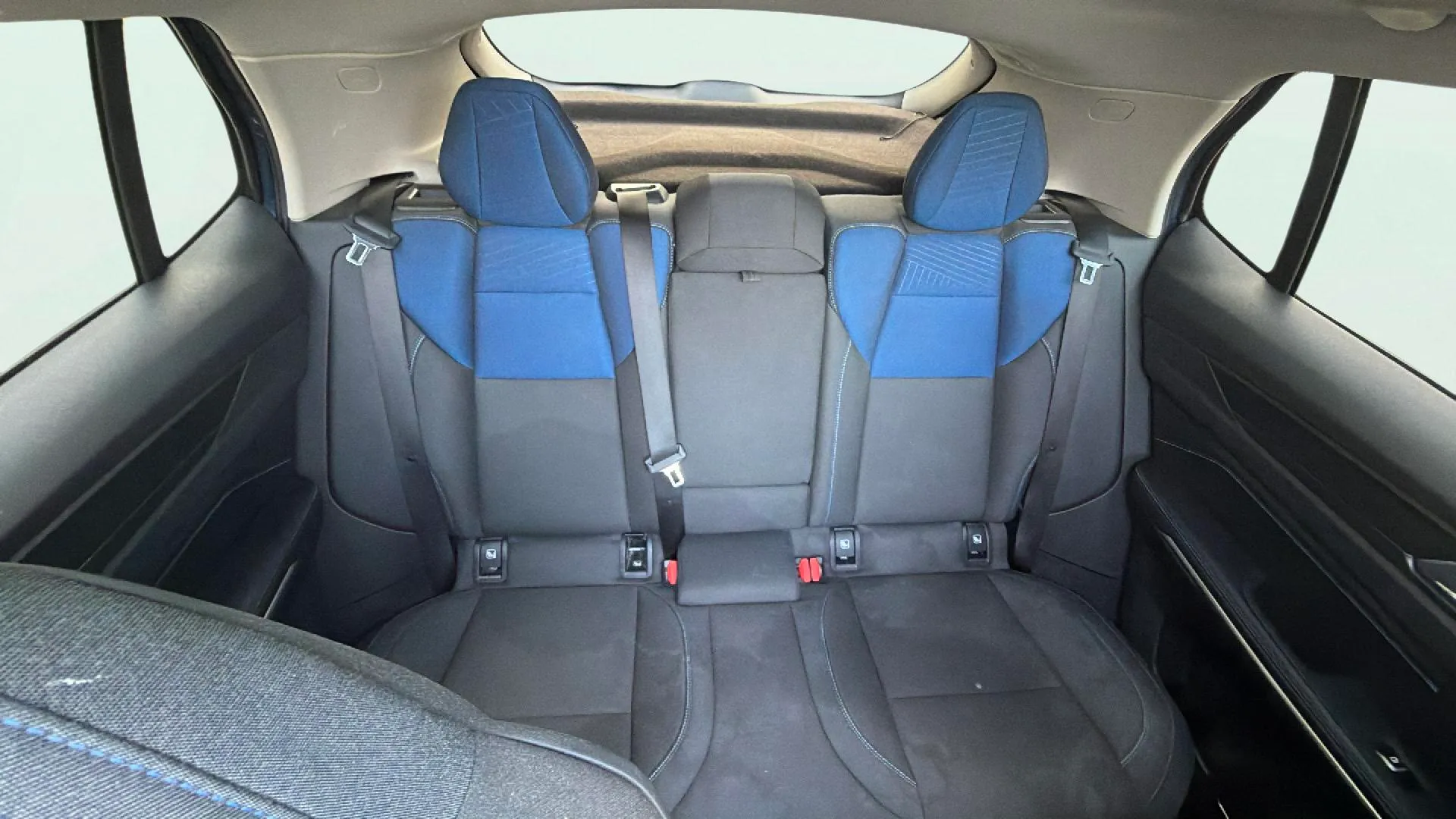 Lynk & Co 01 1.5 PHEV - foto 15