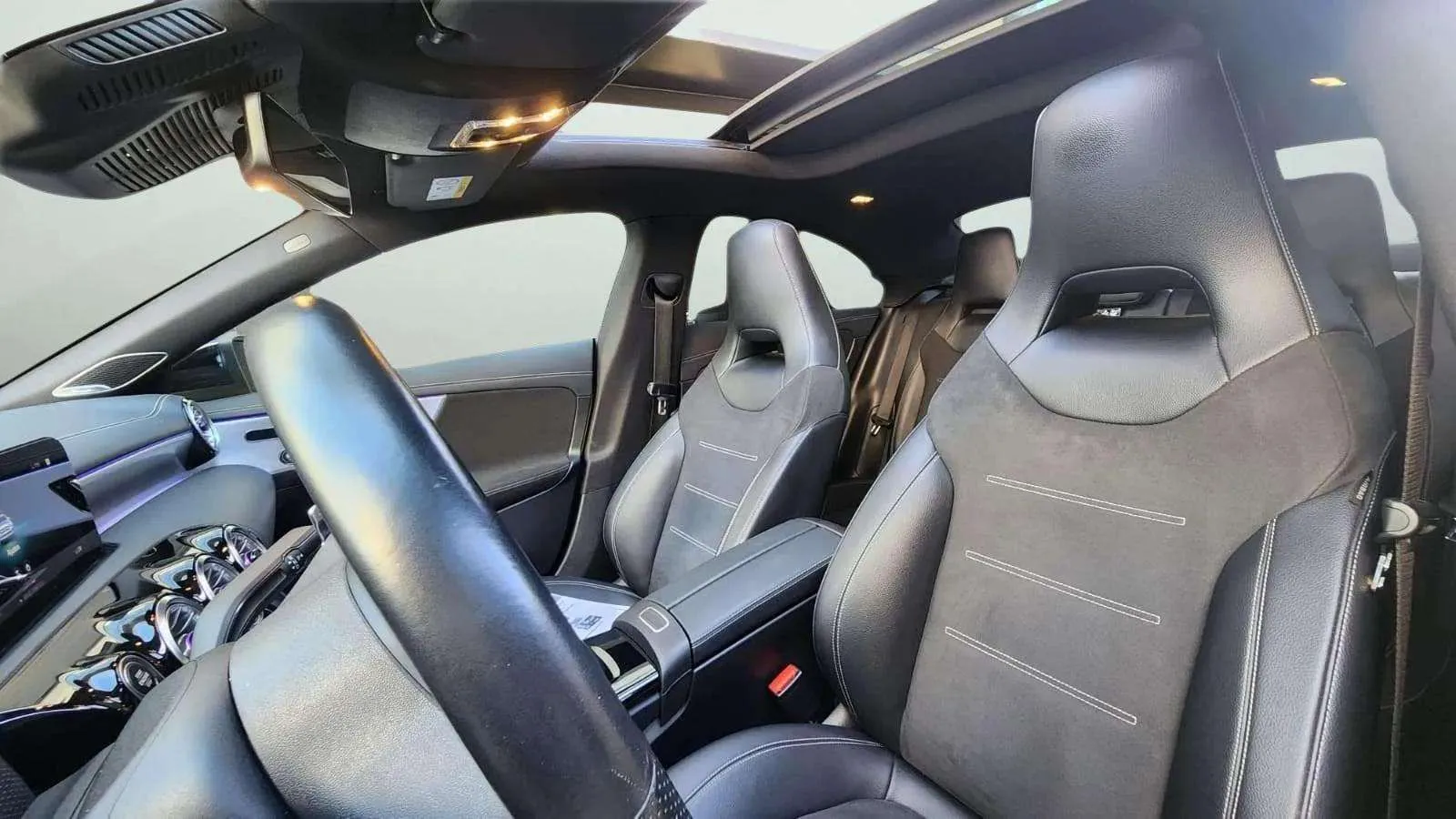 Mercedes-Benz CLA 250 e - foto 25
