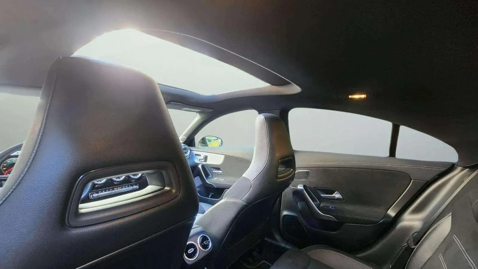 Mercedes-Benz CLA 250 e - foto 26