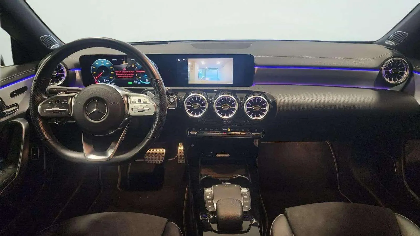 Mercedes-Benz CLA 250 e - foto 9
