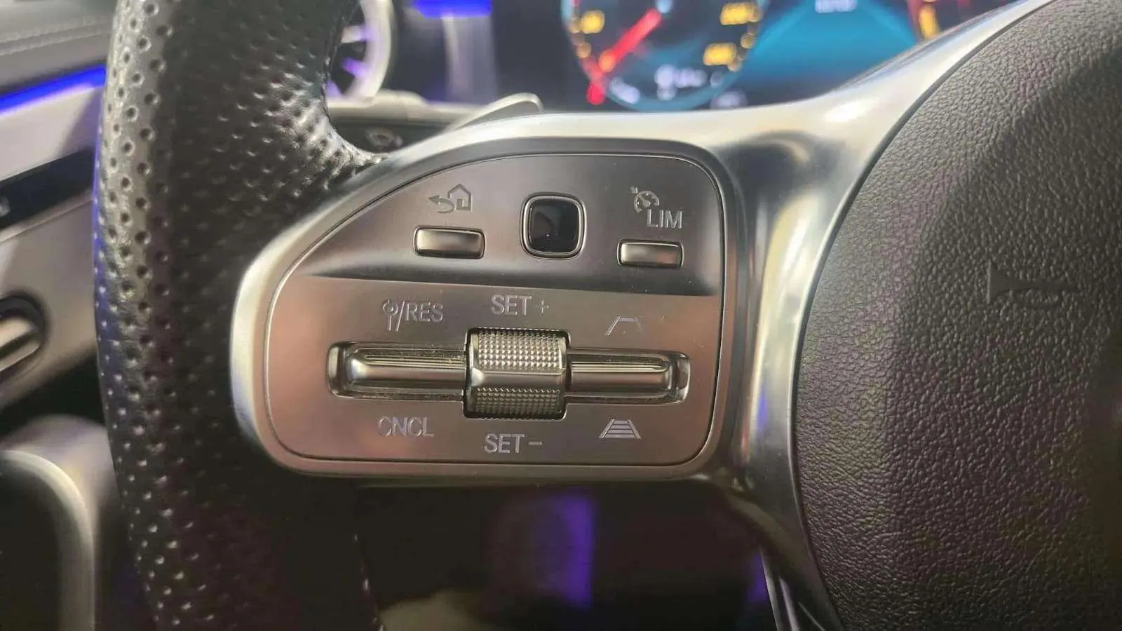 Mercedes-Benz CLA 250 e - foto 11