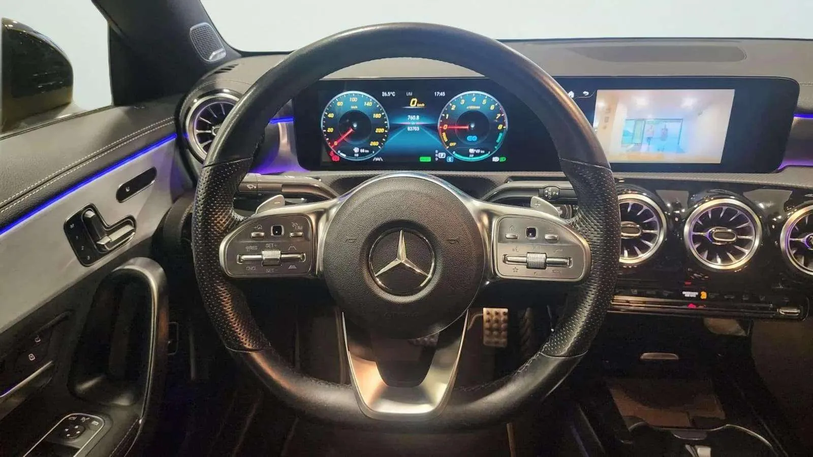 Mercedes-Benz CLA 250 e - foto 13