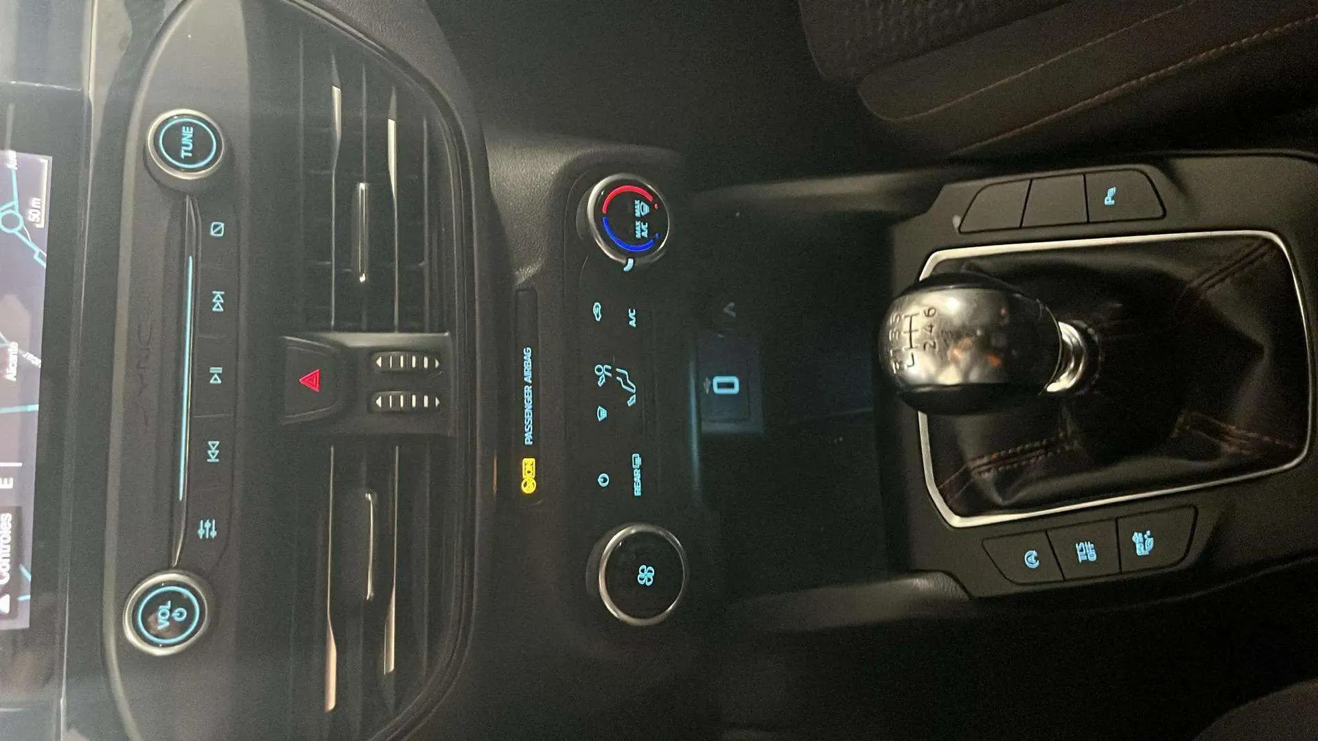 Ford Focus 1.5 EcoBlue Trend - foto 20