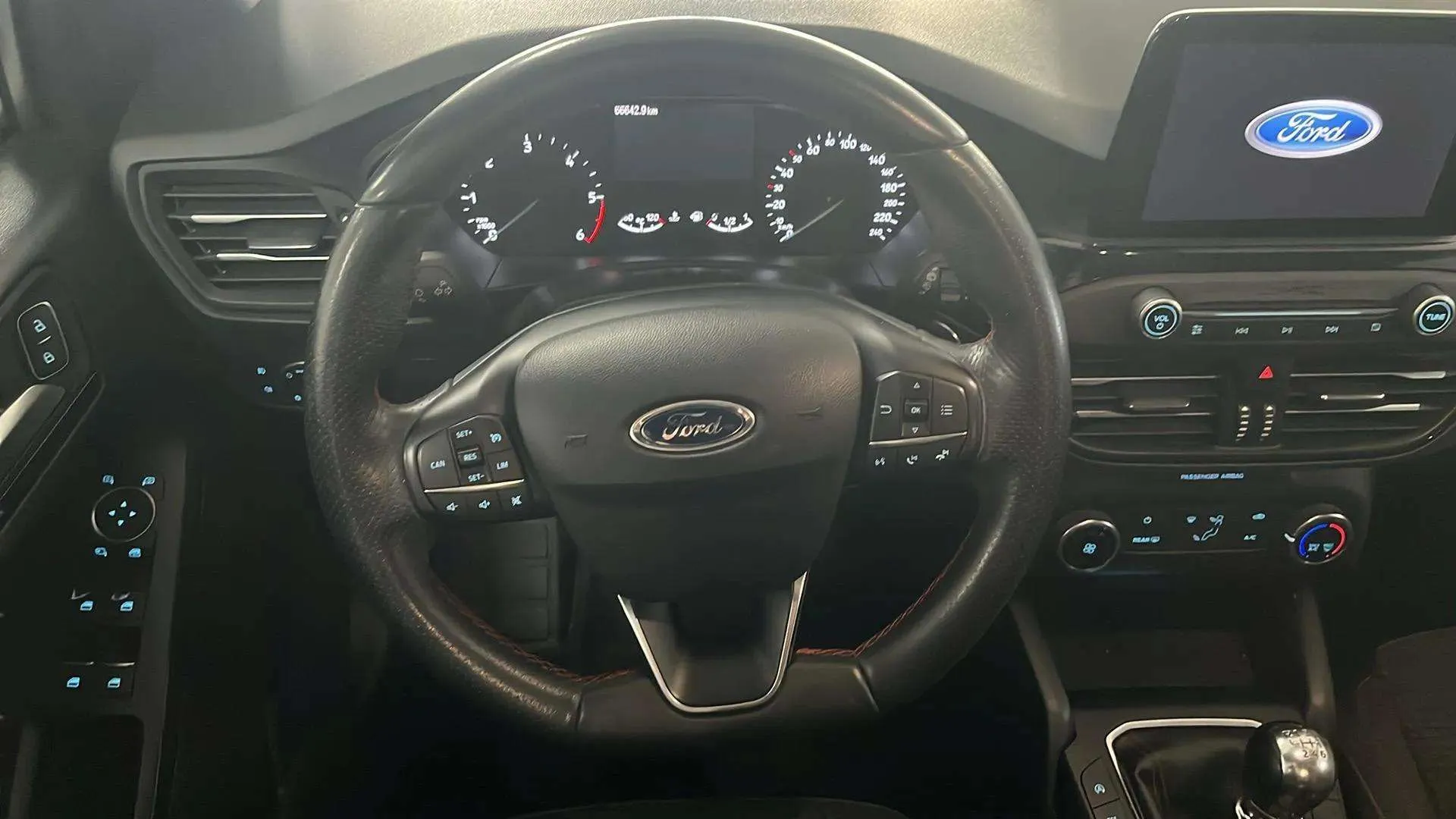 Ford Focus 1.5 EcoBlue Trend - foto 13