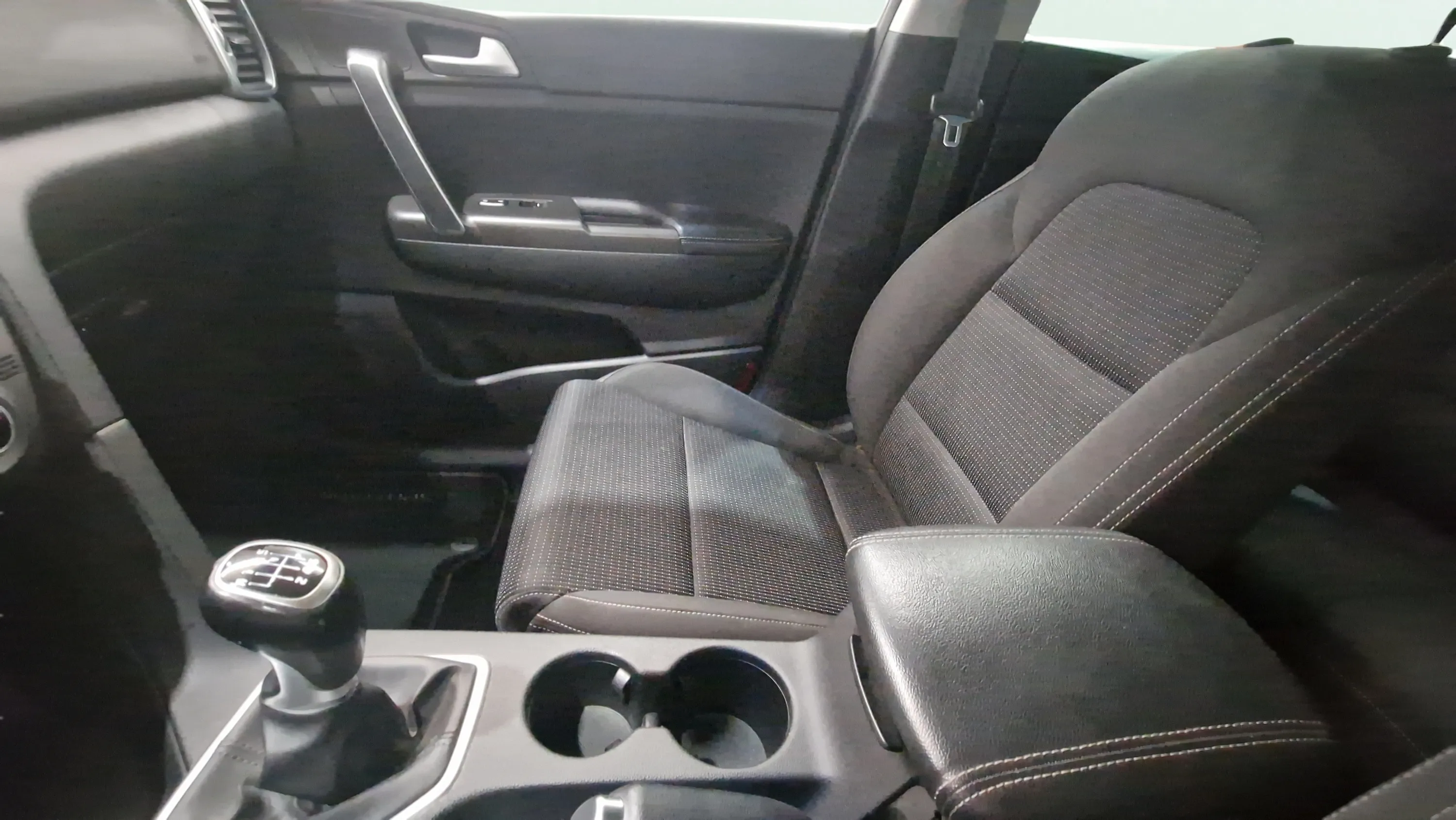 Kia Sportage 1.6 GDi Drive 4x2 - foto 25