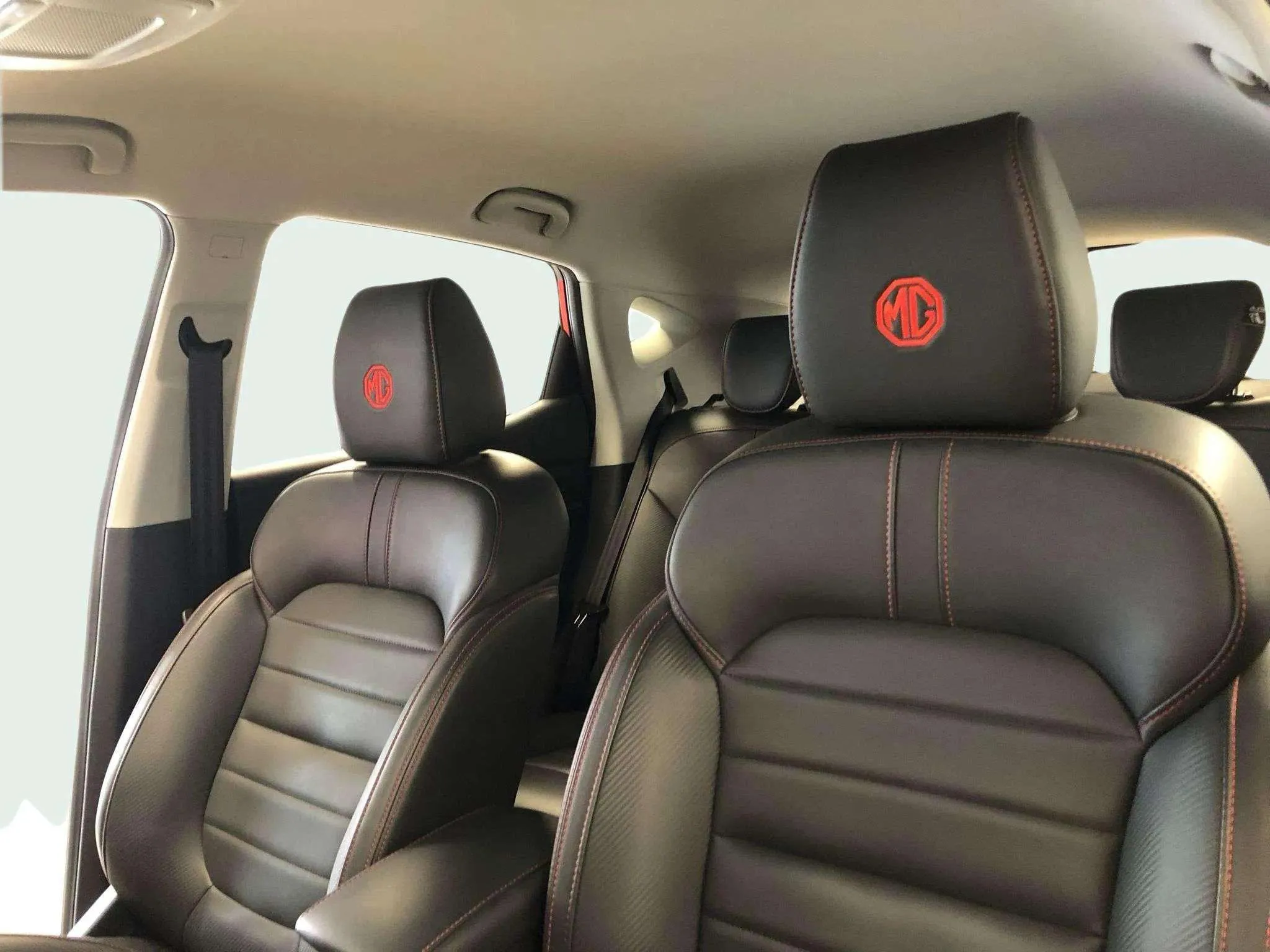 MG ZS 1.5 Luxury - foto 10