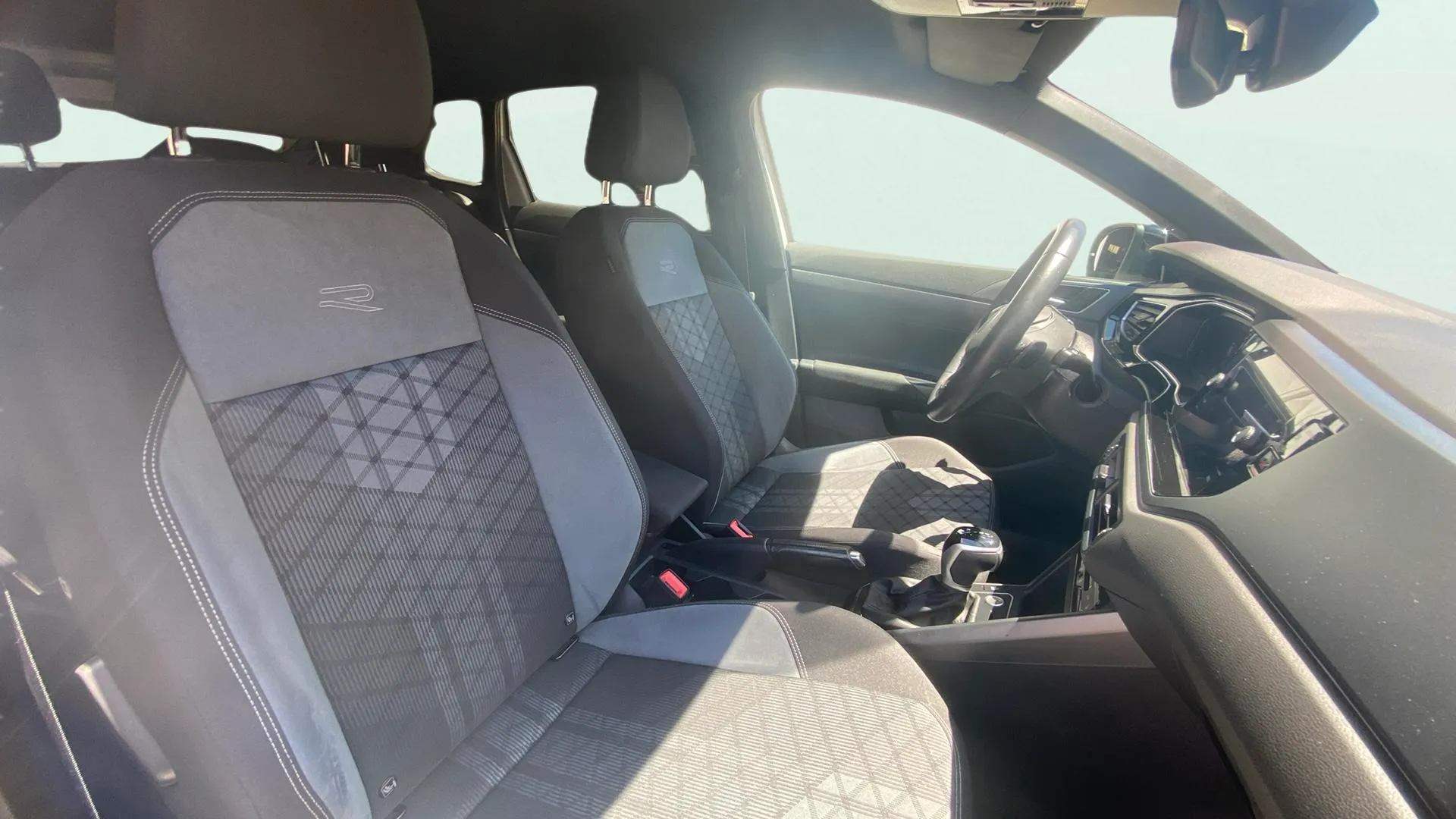 Volkswagen Taigo R-Line 1.0 TSI DSG - foto 17