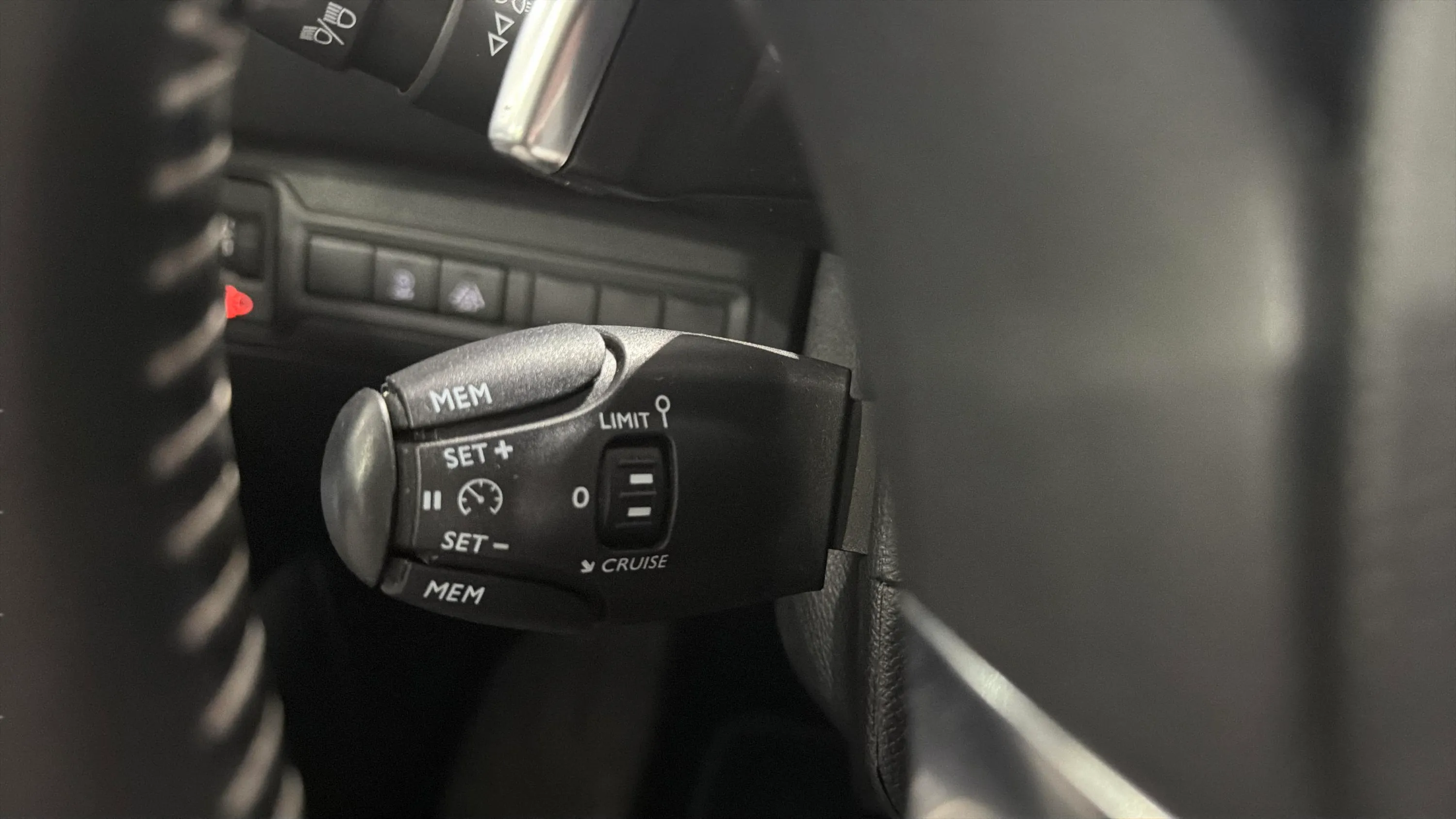Peugeot 308 Allure 1.2 PureTech EAT8 - foto 16