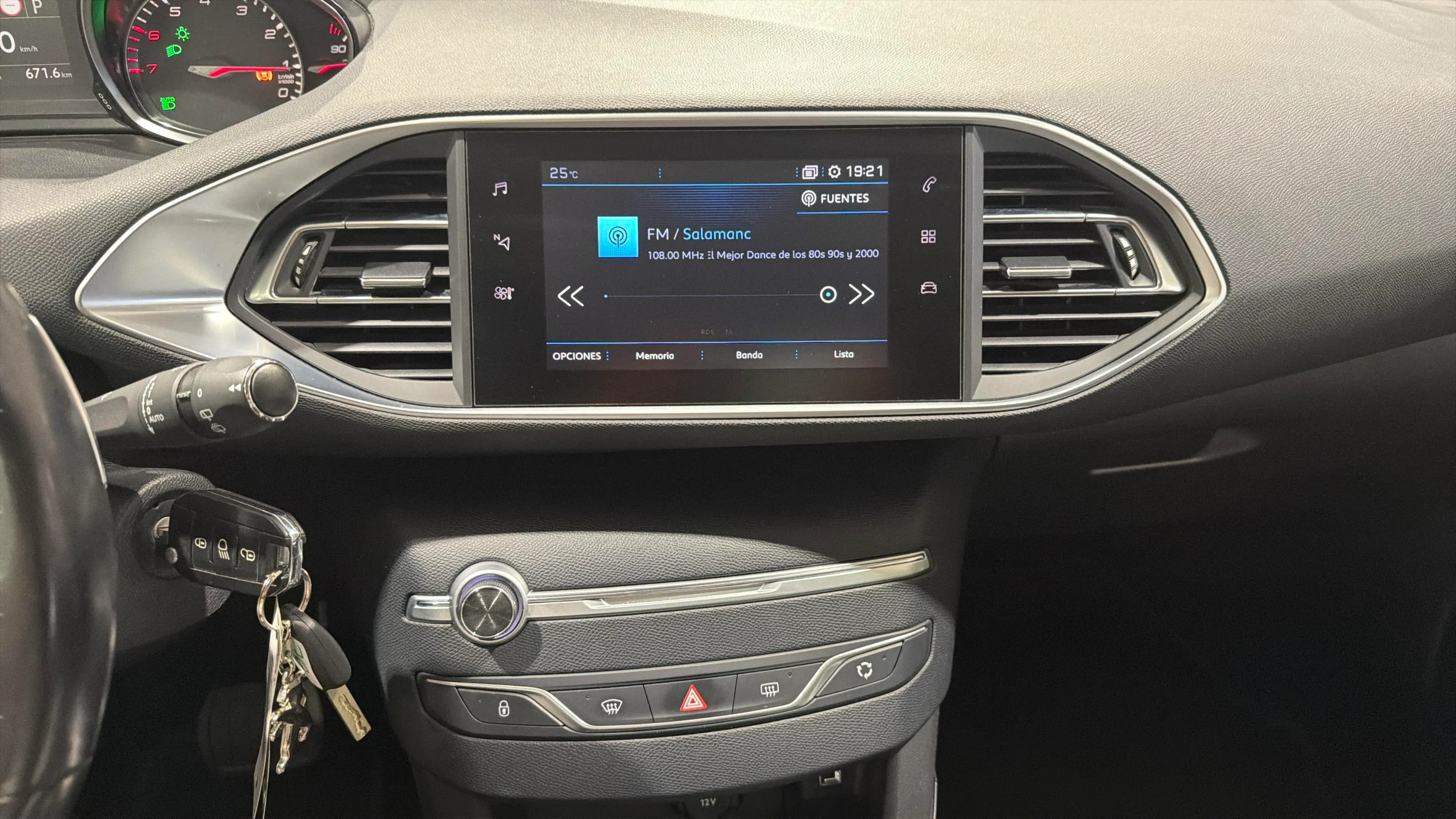 Peugeot 308 Allure 1.2 PureTech EAT8 - foto 20