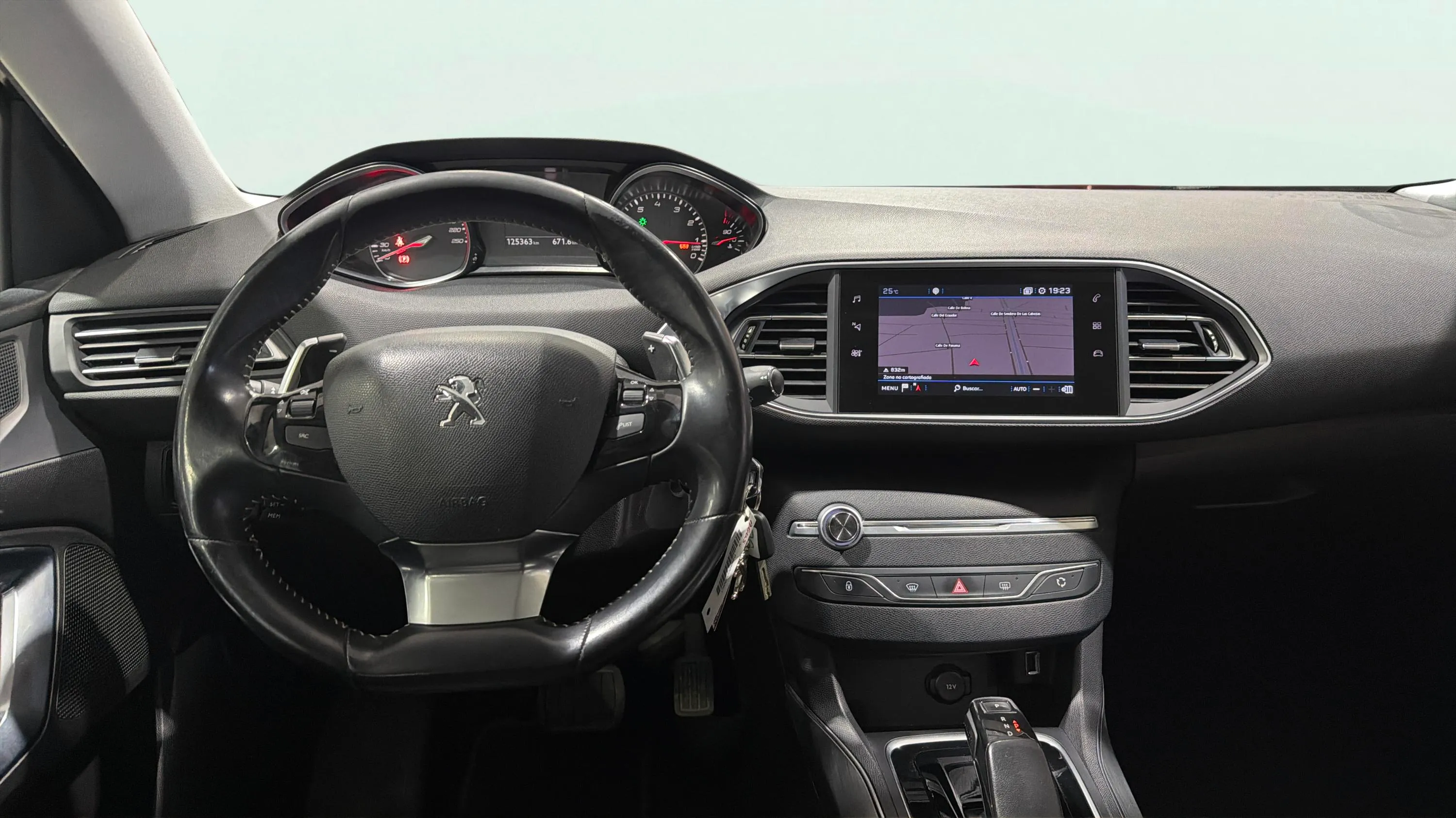 Peugeot 308 Allure 1.2 PureTech EAT8 - foto 27