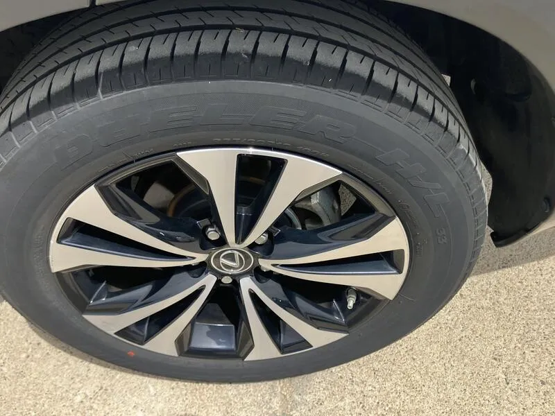 Lexus NX 2.5 300h Premium 2WD - foto 22