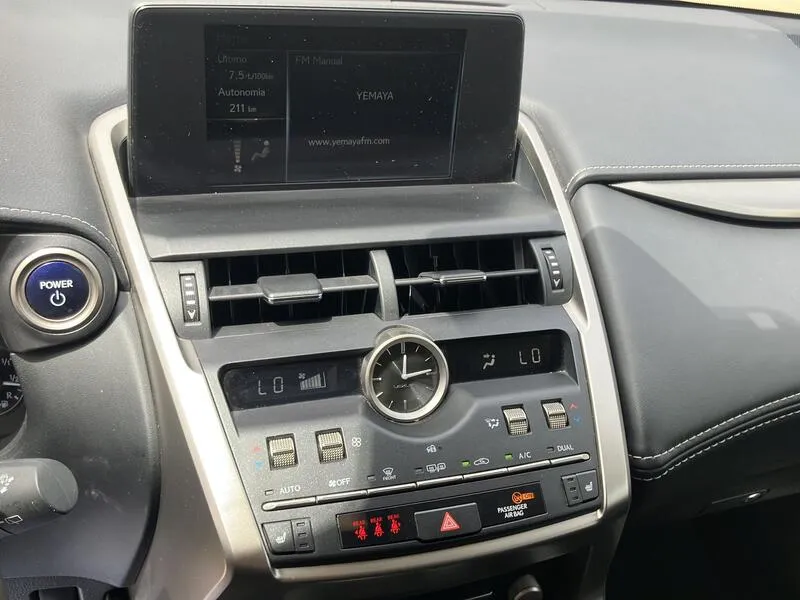 Lexus NX 2.5 300h Premium 2WD - foto 45