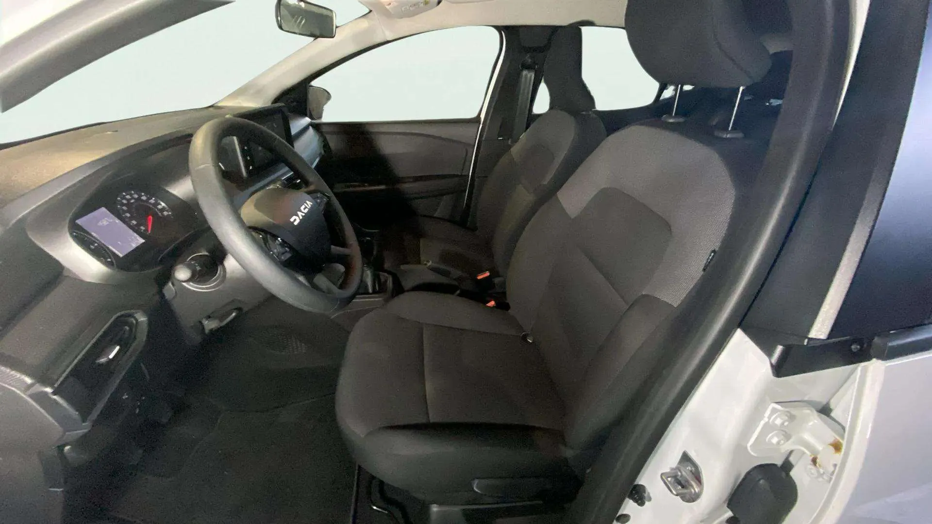 Dacia Sandero Essential TCe - foto 17