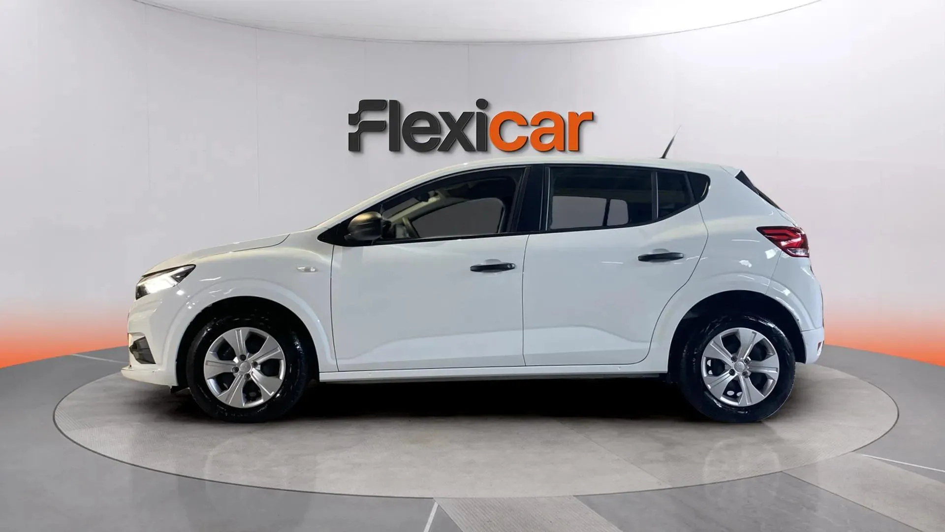 Dacia Sandero Essential TCe - foto 4