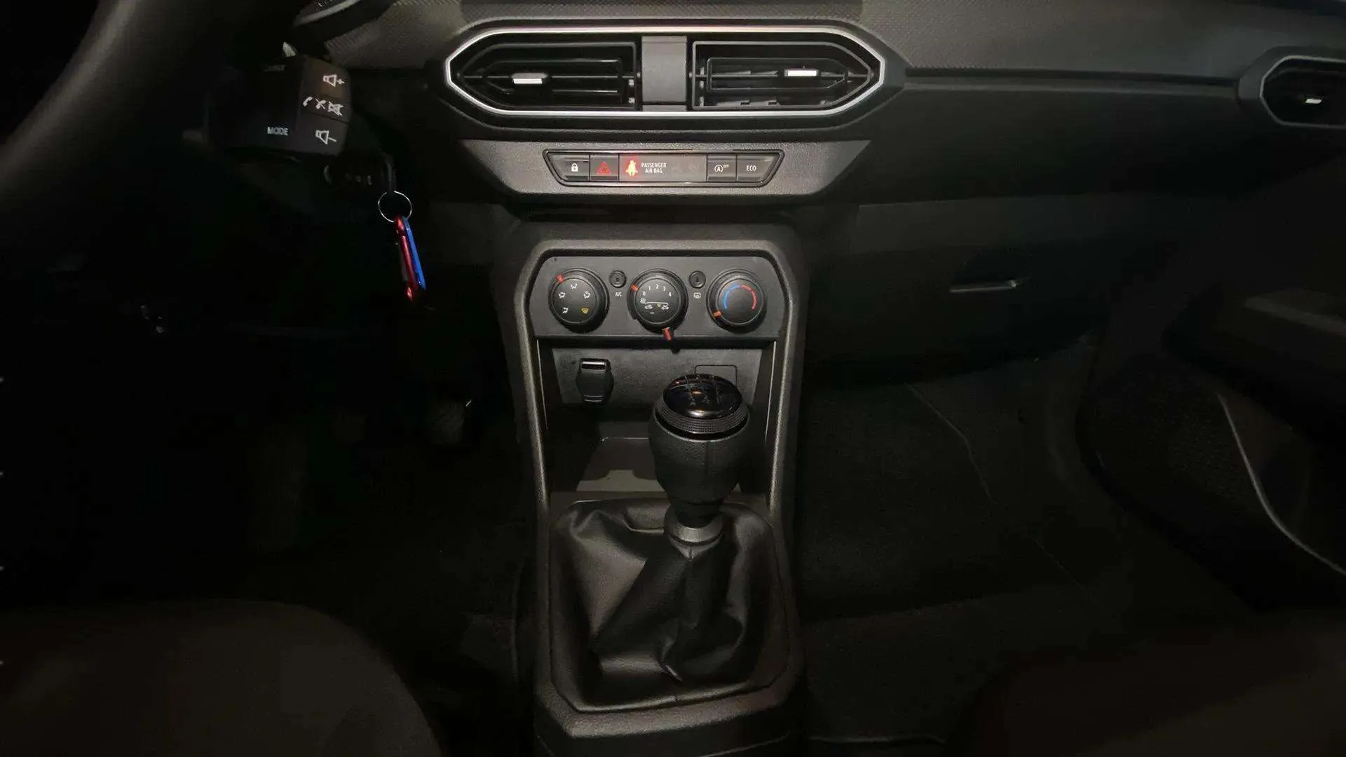 Dacia Sandero Essential TCe - foto 14