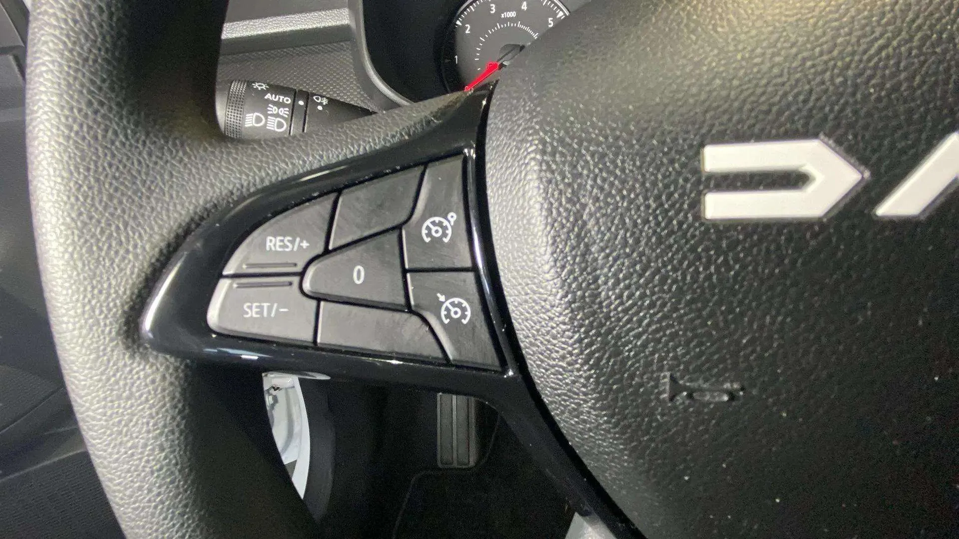Dacia Sandero Essential TCe - foto 27