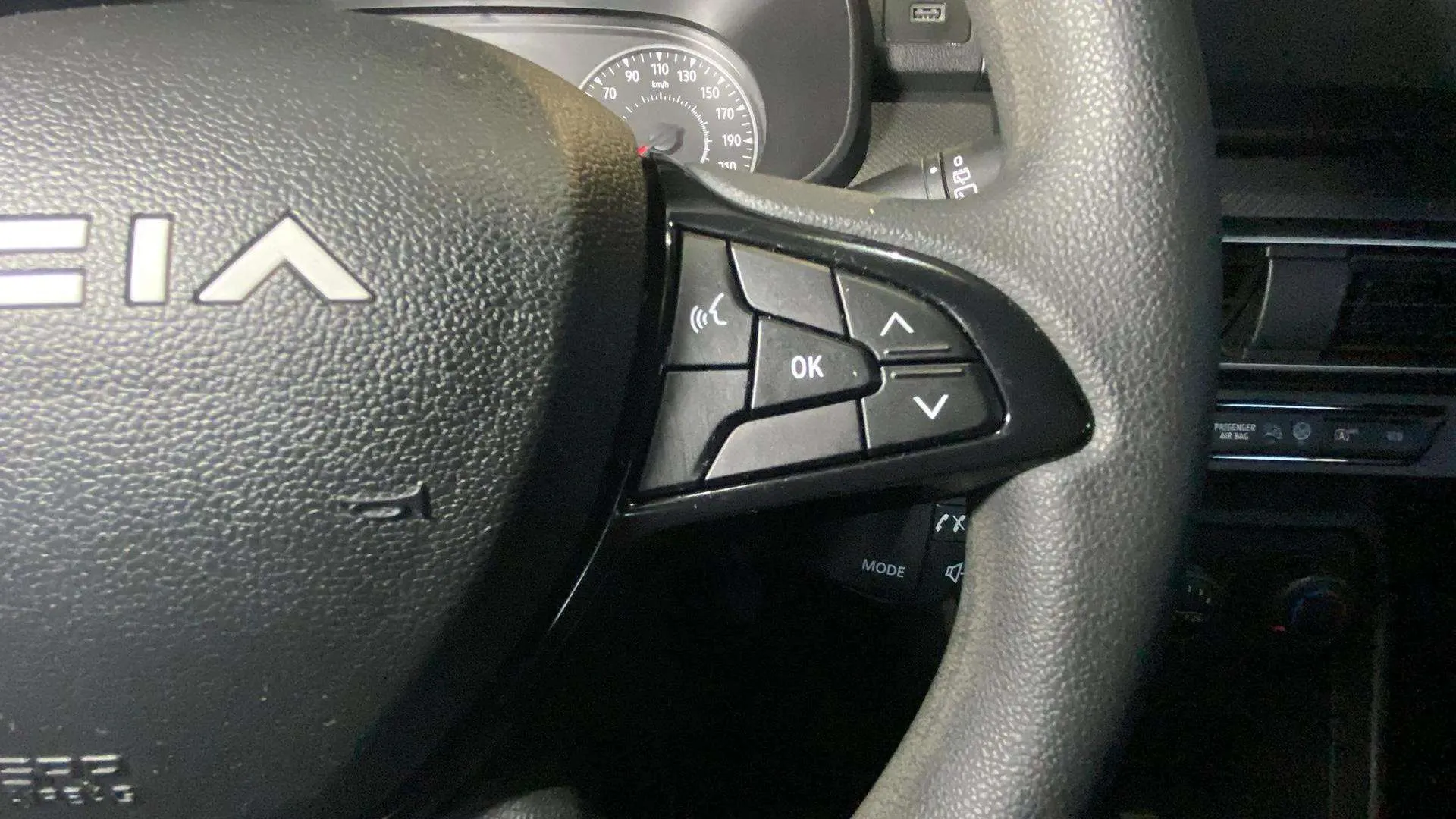 Dacia Sandero Essential TCe - foto 28