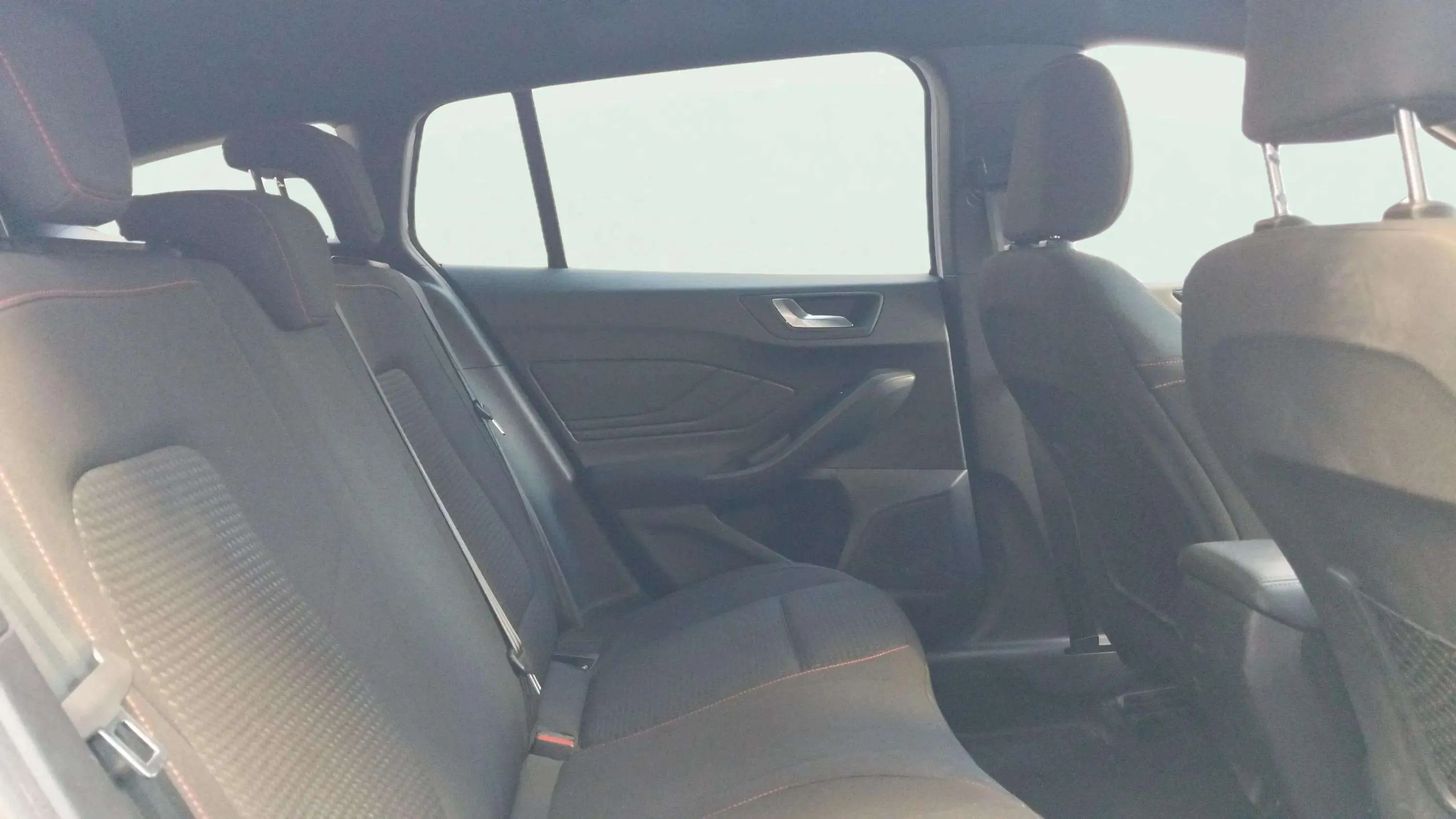 Ford Focus 1.0 EcoBoost MHEV Active SB - foto 9