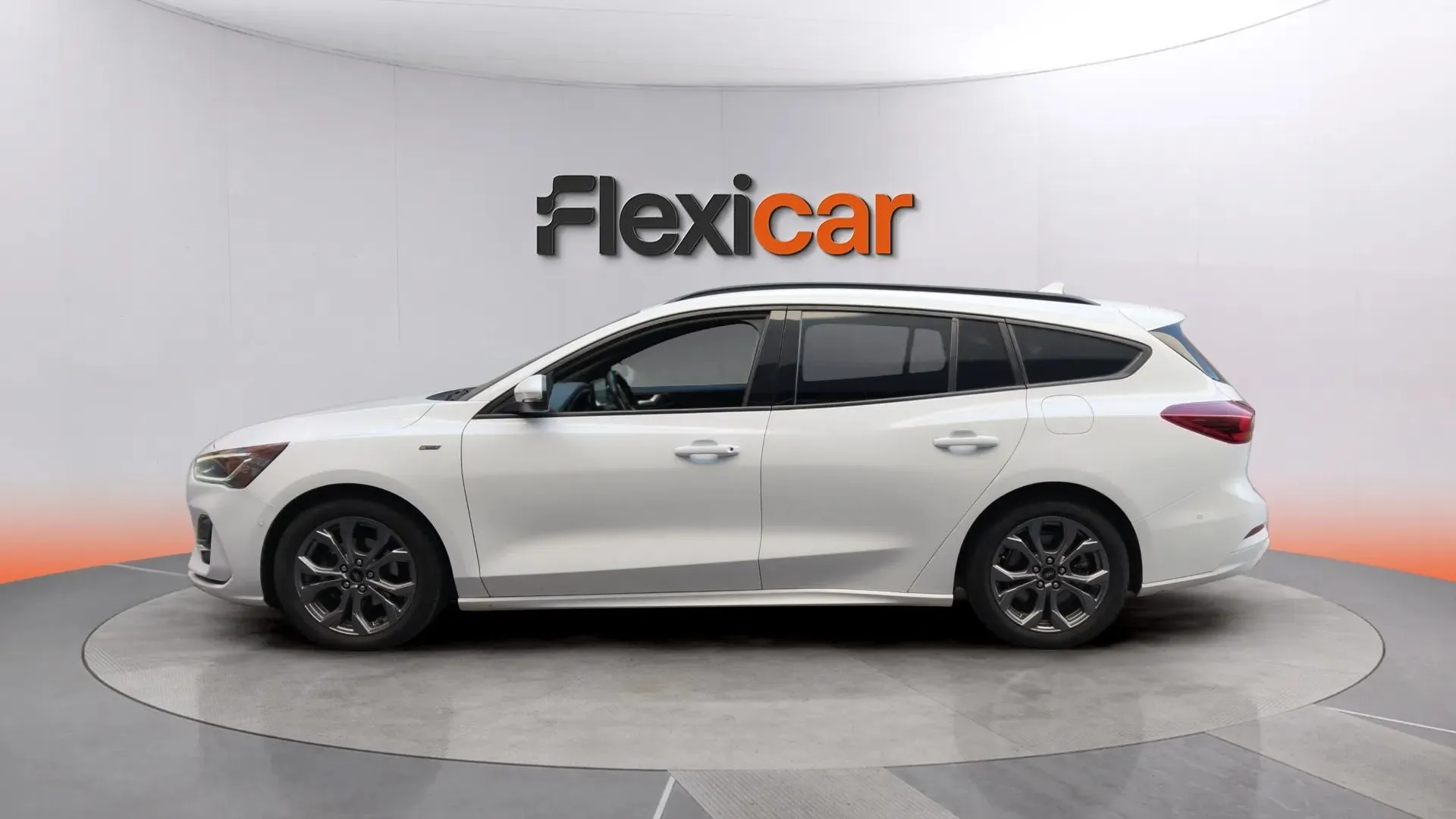 Ford Focus 1.0 EcoBoost MHEV Active SB - foto 4