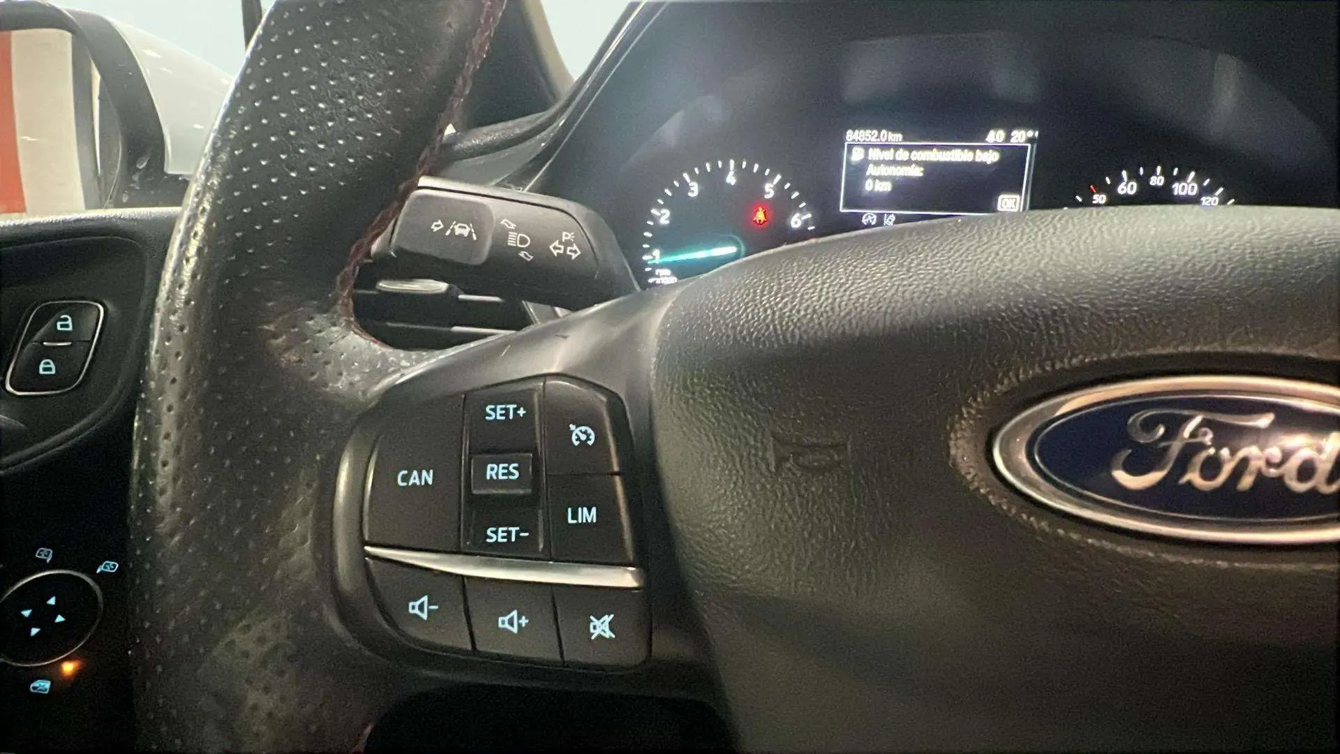 Ford Fiesta 1.0 EcoBoost ST-Line - foto 18